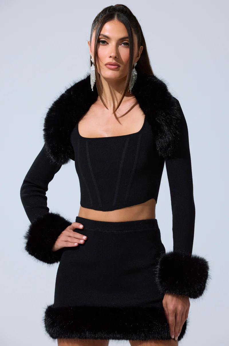 BIG MOOD FUR TRIM SHRUG IN BLACK - Image 4
