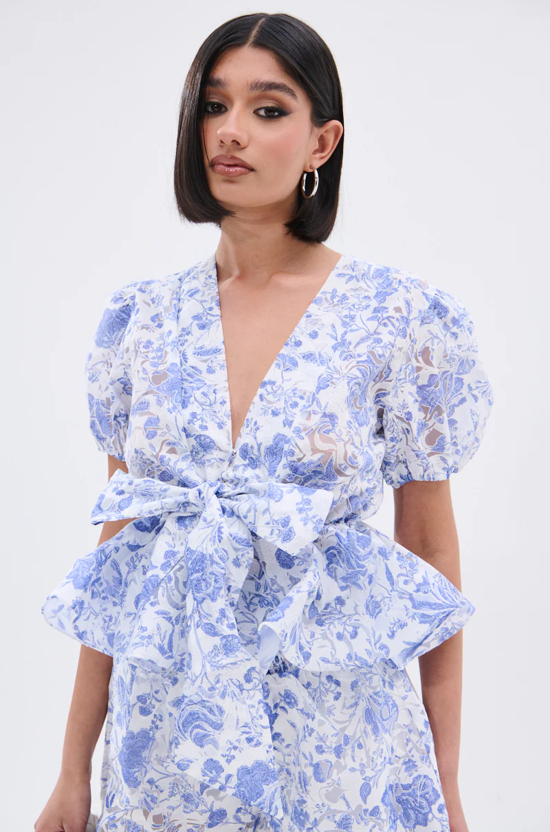 BINKEY FLORAL TIE FRONT BLOUSE