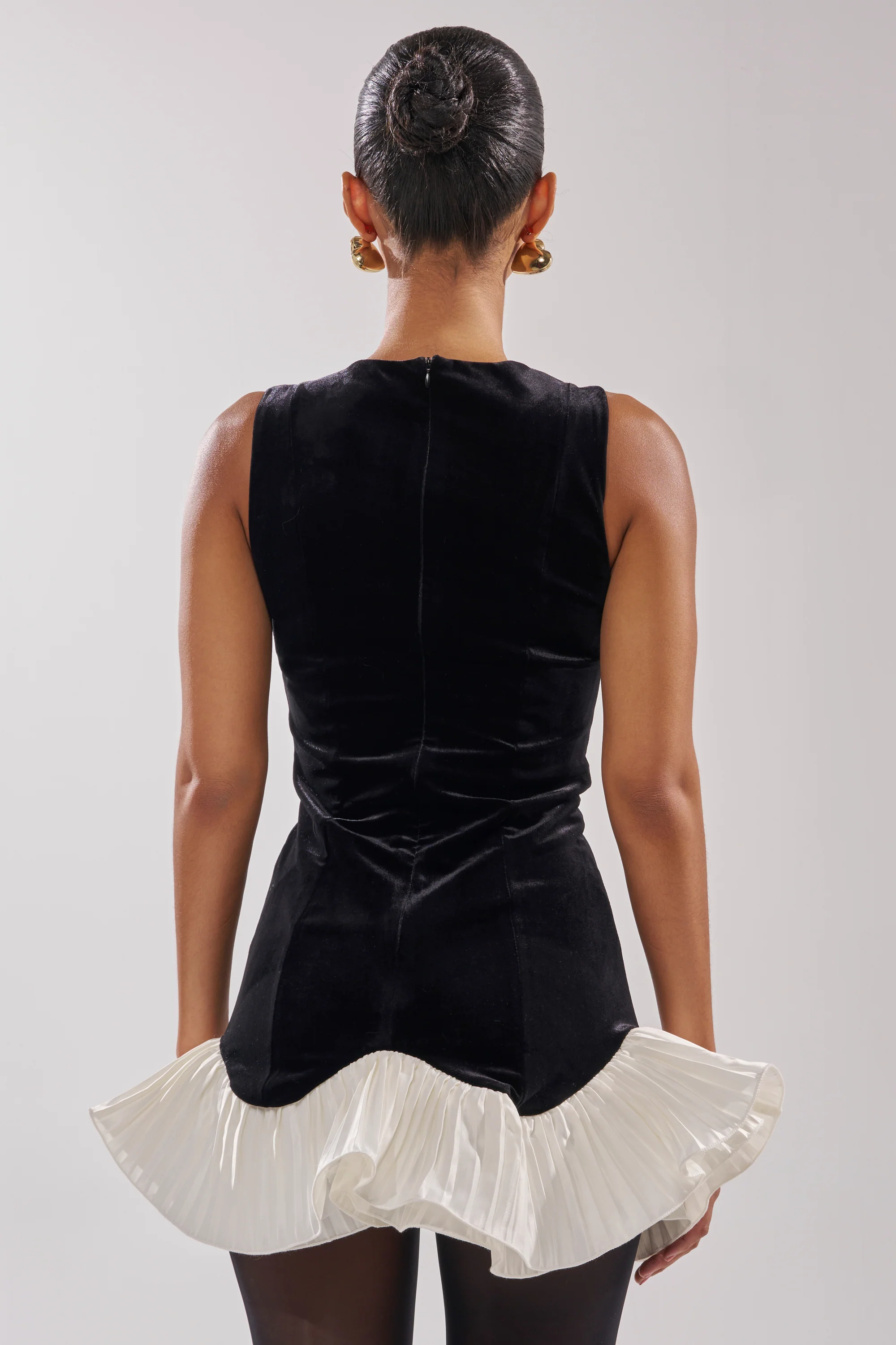 BLACK SWAN VELVET MINI DRESS - Image 4