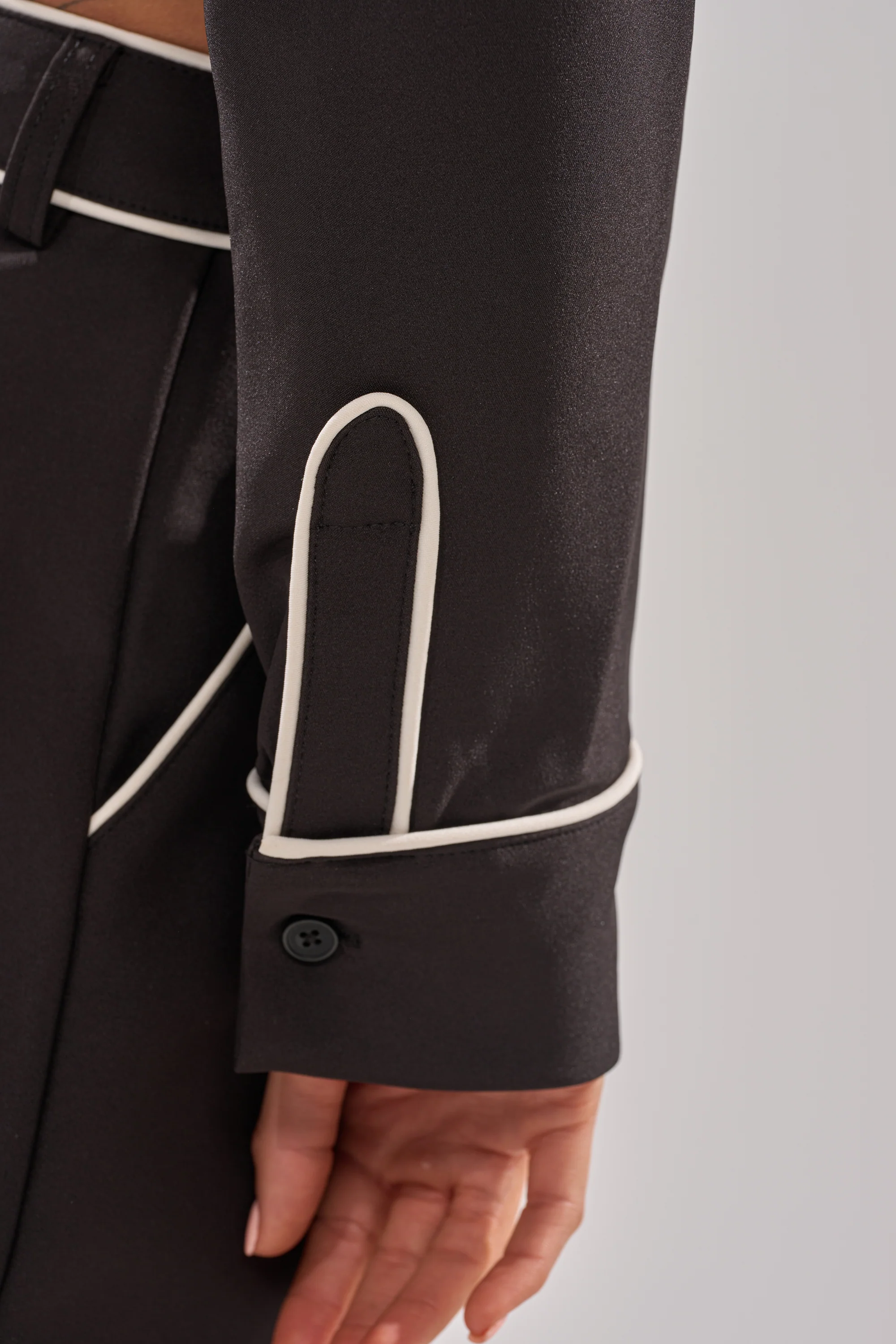PARTY IN THE BACK BUTTON DOWN - Image 7