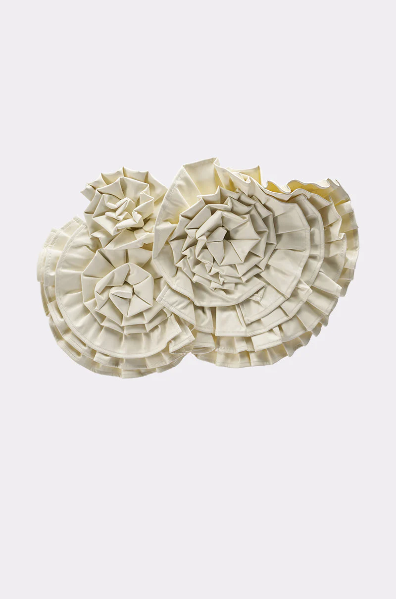 BLOOMING PU OVERSIZED BROOCH - Image 5