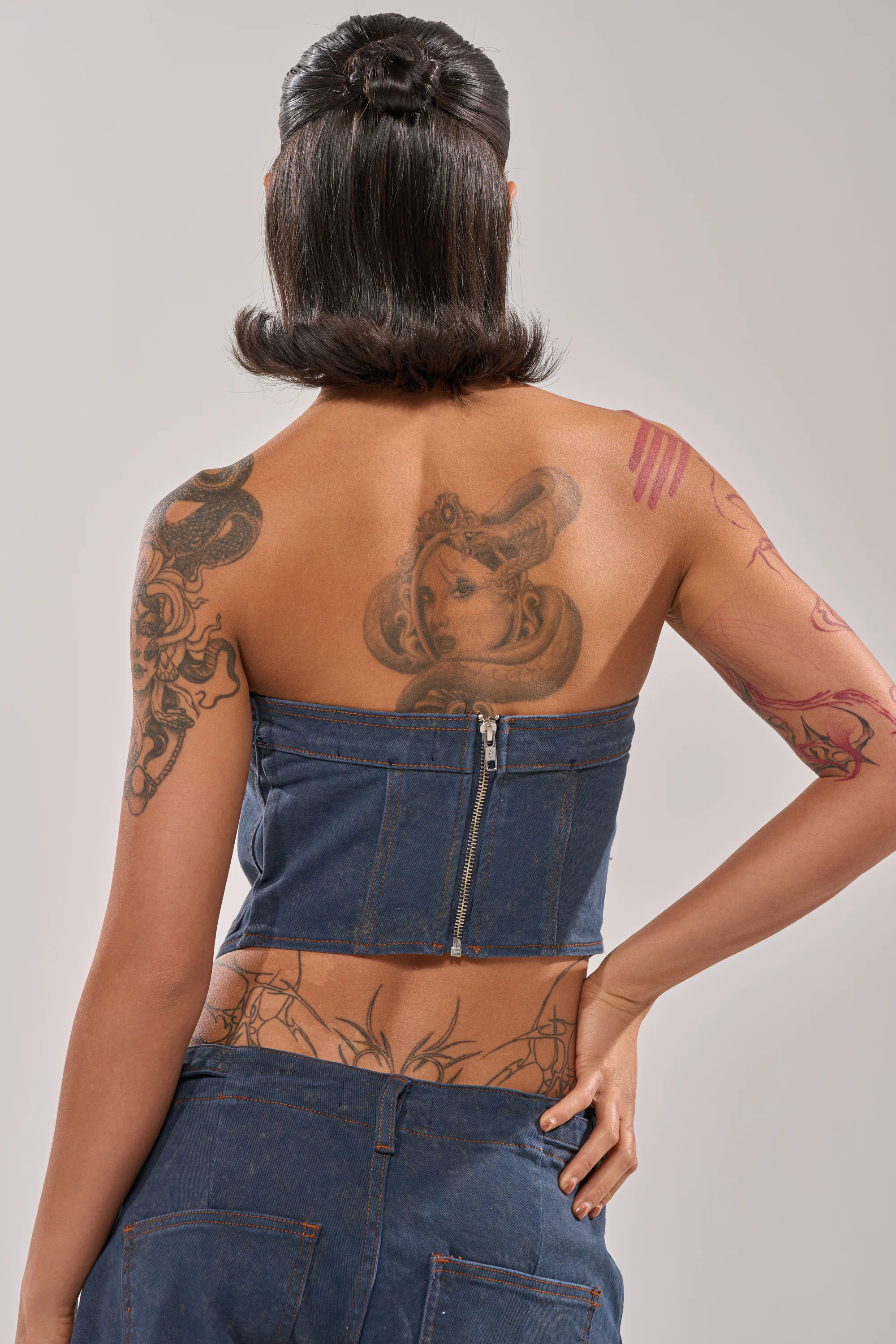 BOLD LACE UP CORSET - Image 4