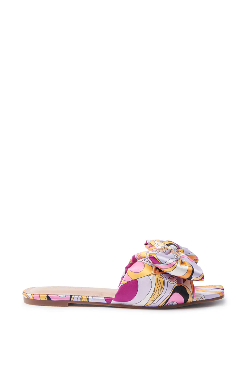BREEZY SCARF FLAT SANDAL IN FUCHSIA - Image 4