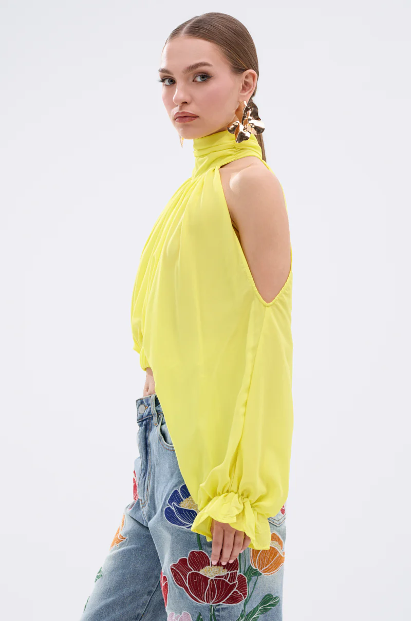 BRIGHTEST CITY TURTLENECK BLOUSE IN YELLOW - Image 5