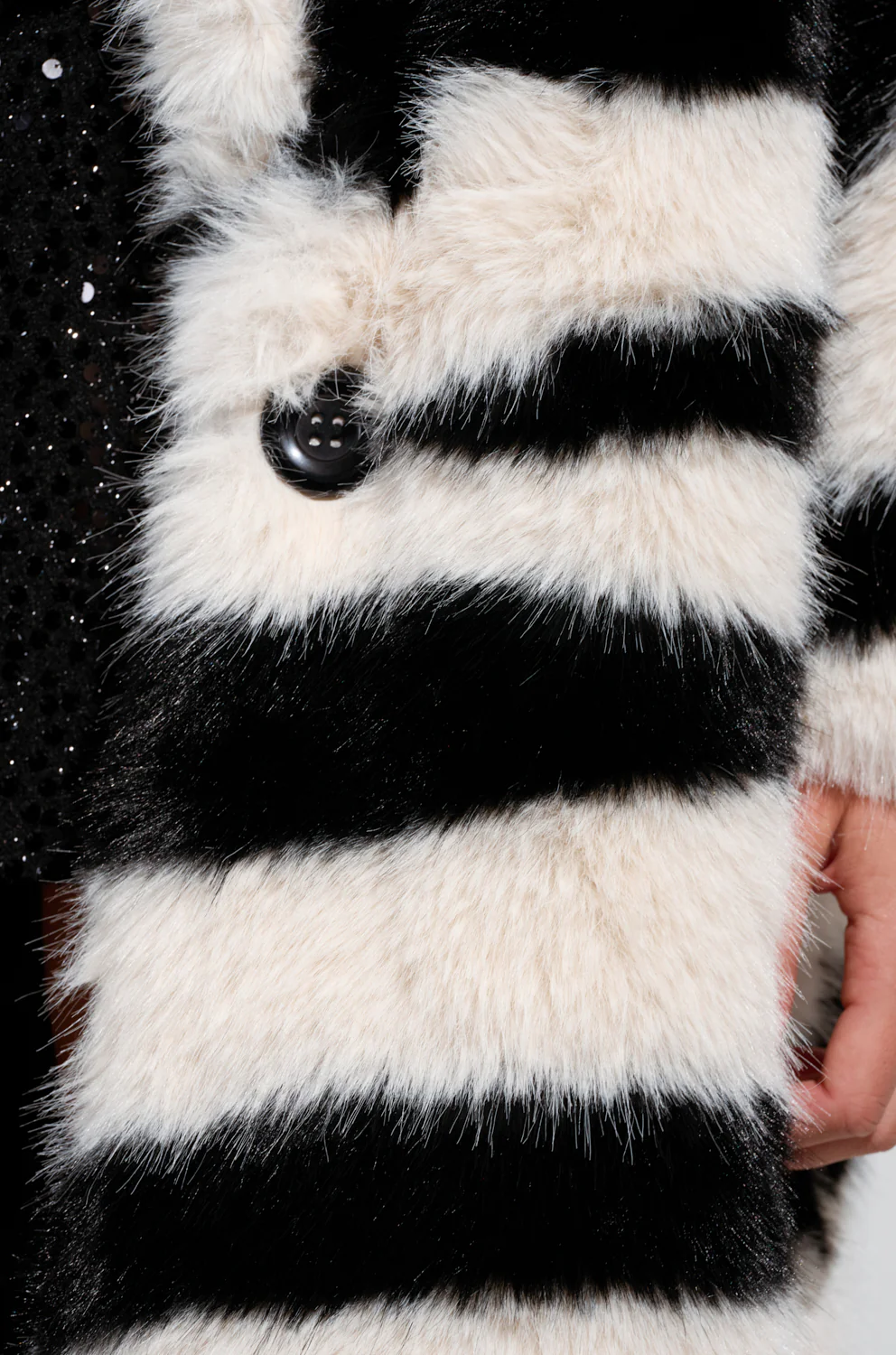 BROOKFIELD FAUX FUR COAT - Image 8