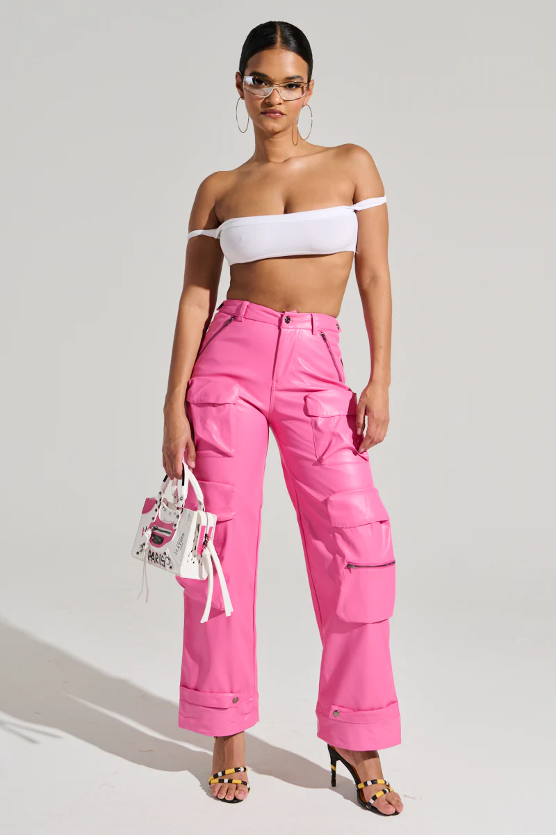 BUBBLEGUM SHORTY CARGO PANT IN PINK - Image 7