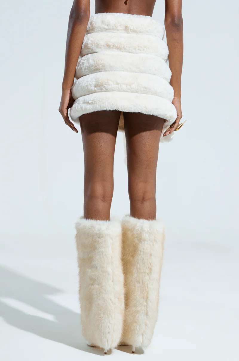 BUNNY FAUX FUR MINI SKIRT - Image 6