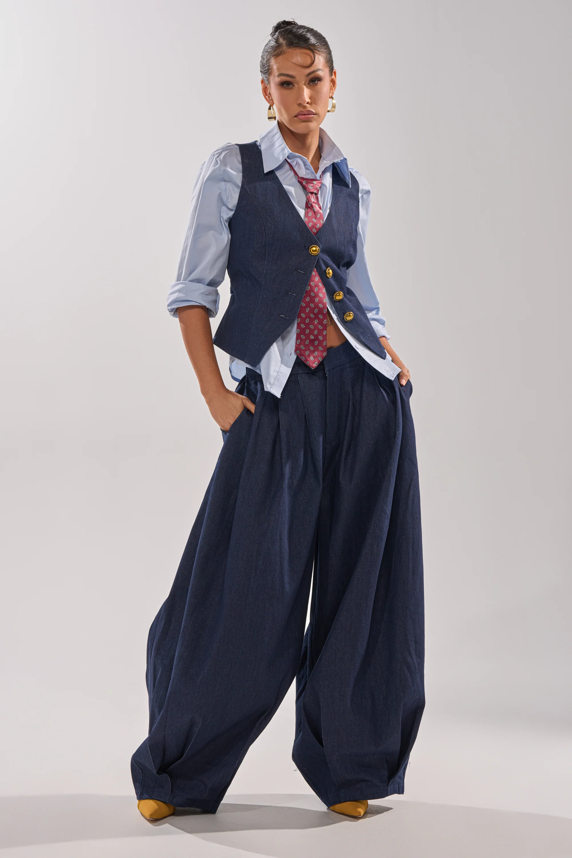 BUSINESS IN THE FRONT BUTTON DOWN - Image 8