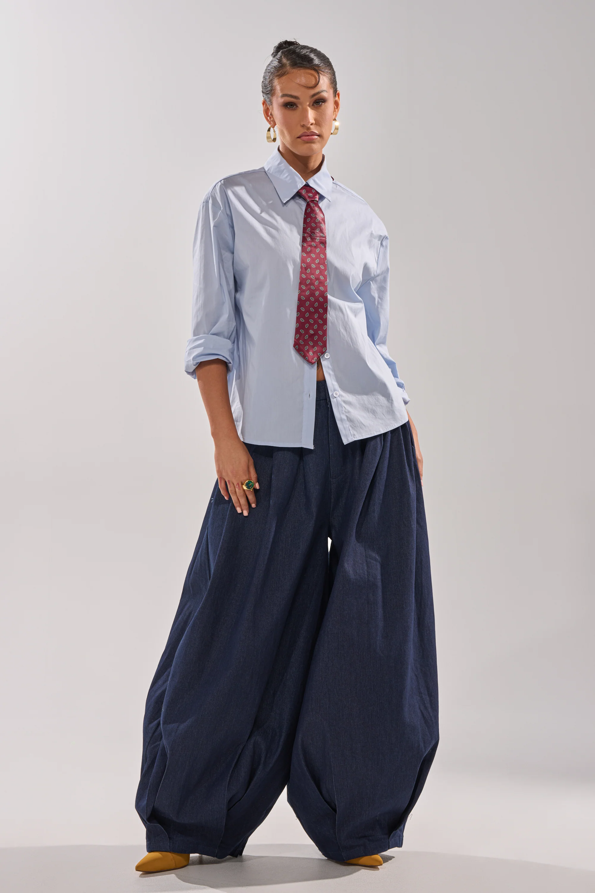 BUSINESS IN THE FRONT TROUSER - Image 10