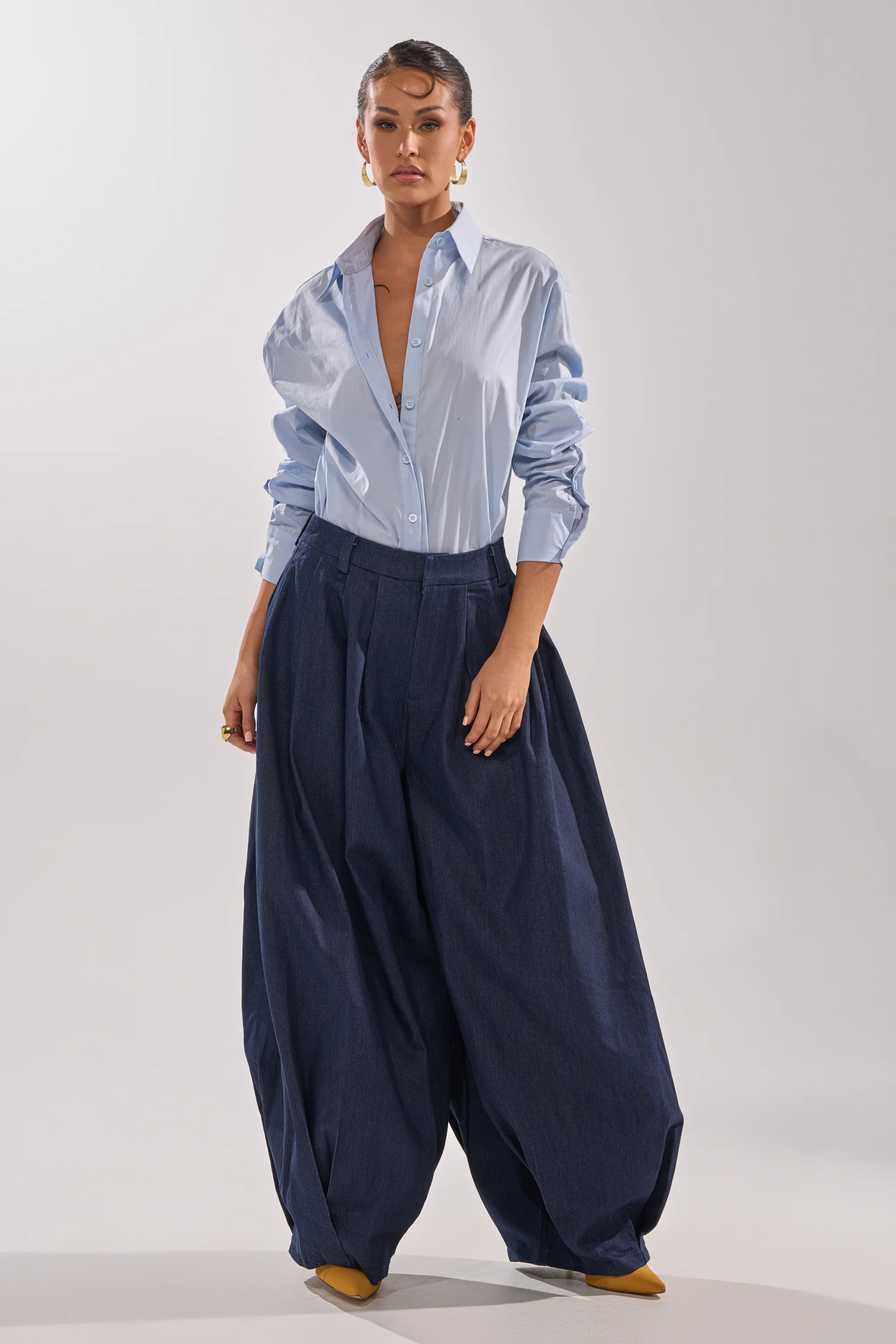 BUSINESS IN THE FRONT TROUSER - Image 11