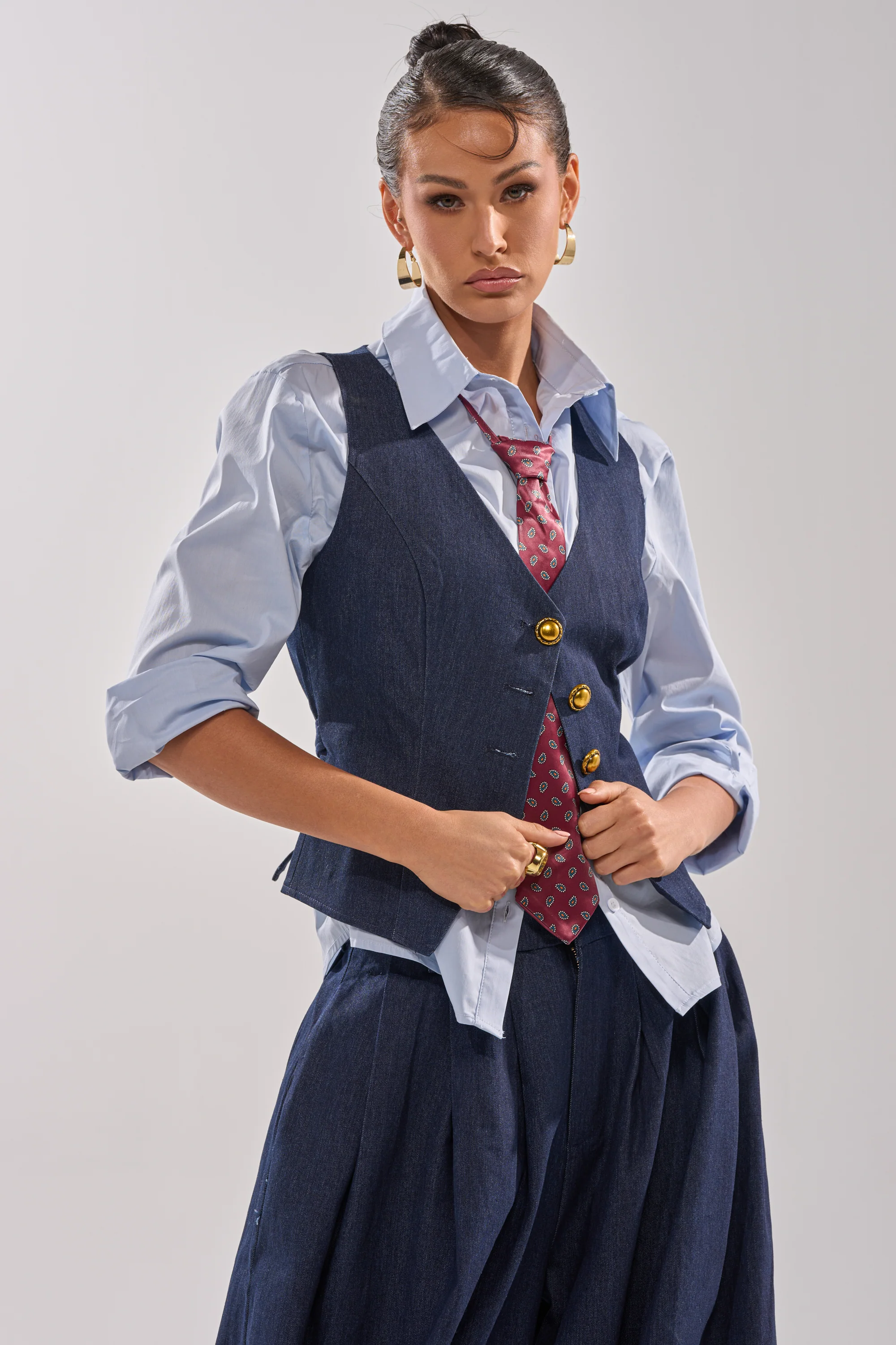BUSINESS IN THE FRONT VEST - Image 4