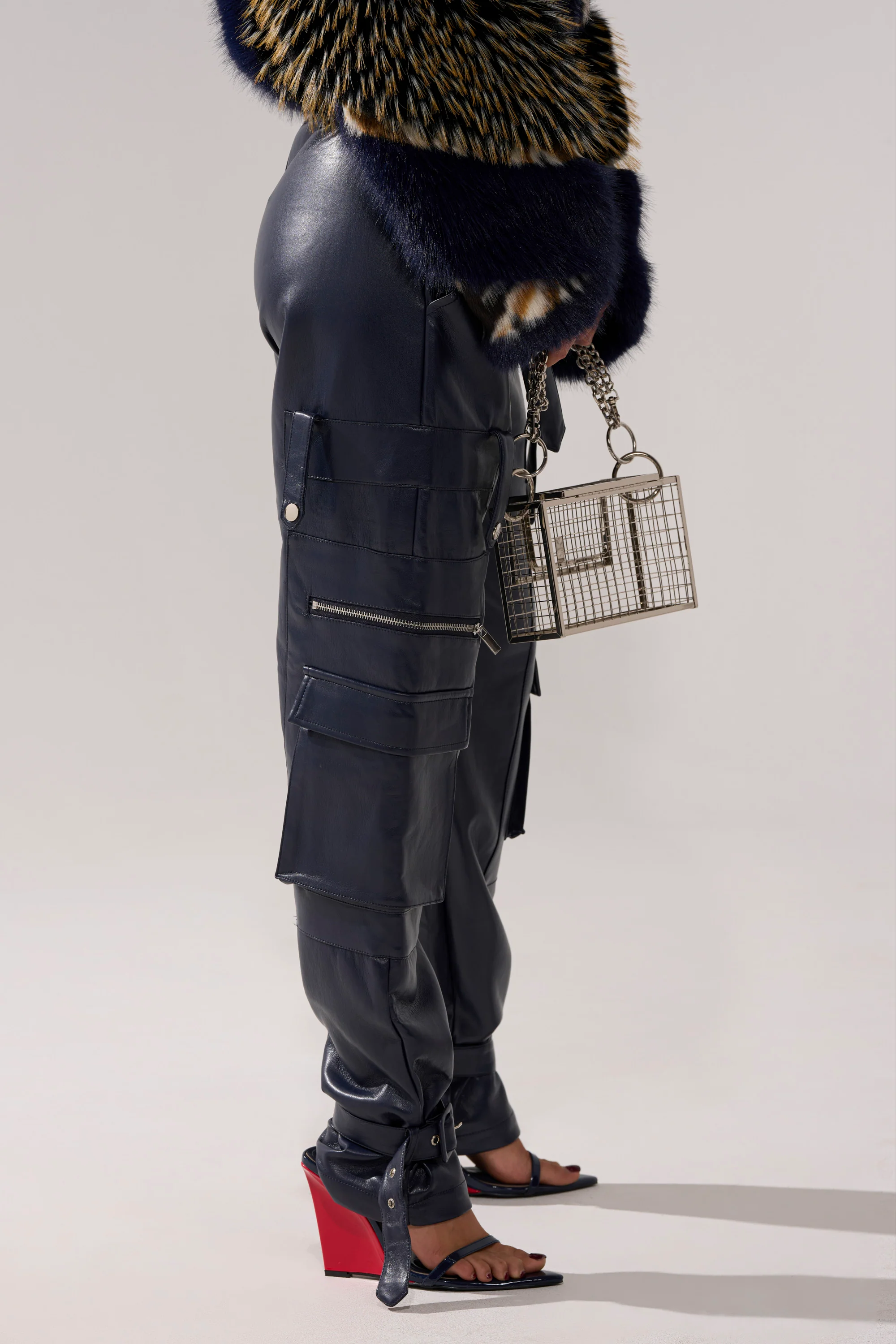 BUTTER LUXE PANTS IN NAVY - Image 3
