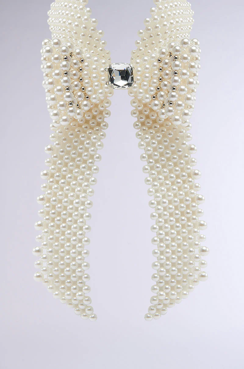 BUTTONED UP PEARL COLLAR - Image 8