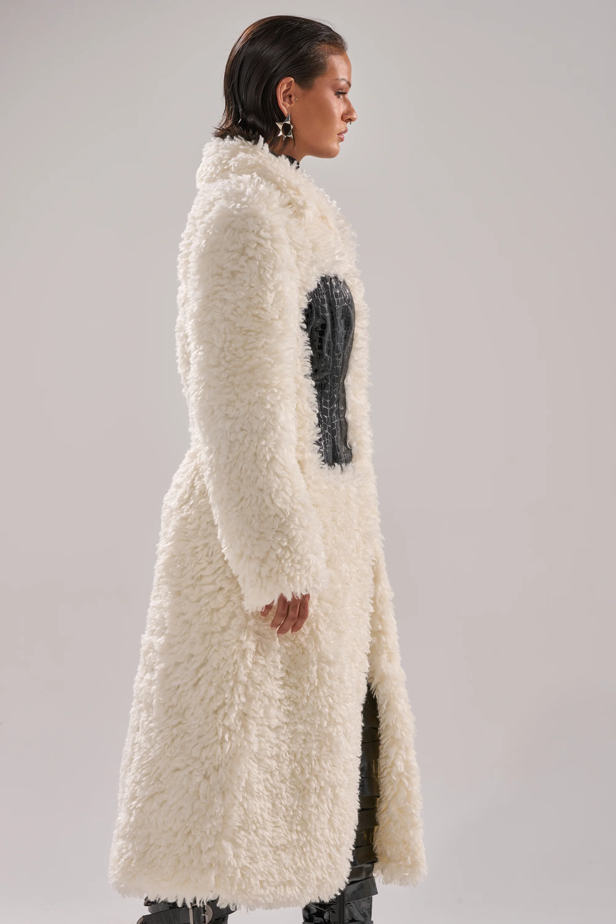 BUY ME ROSES CORSETED FUR COAT - Image 4