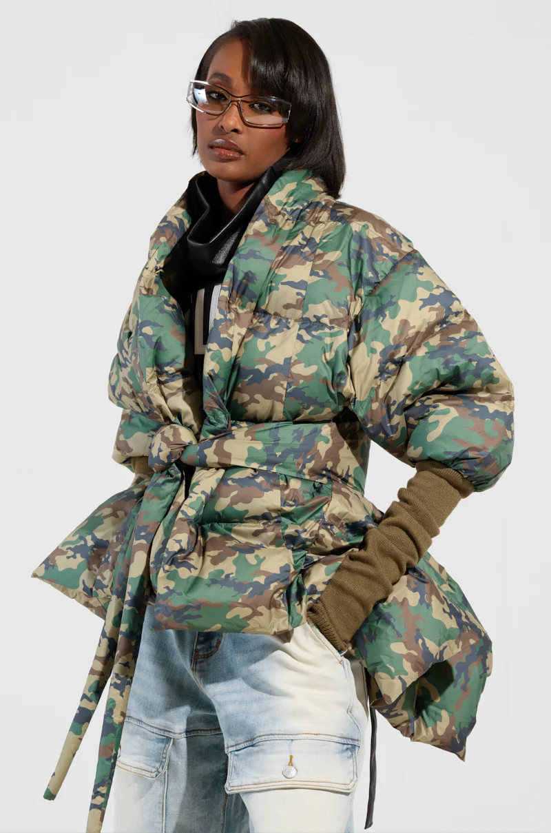 CAMO LONG RIB SLEEVE PEPLUM PUFFER COAT - Image 2