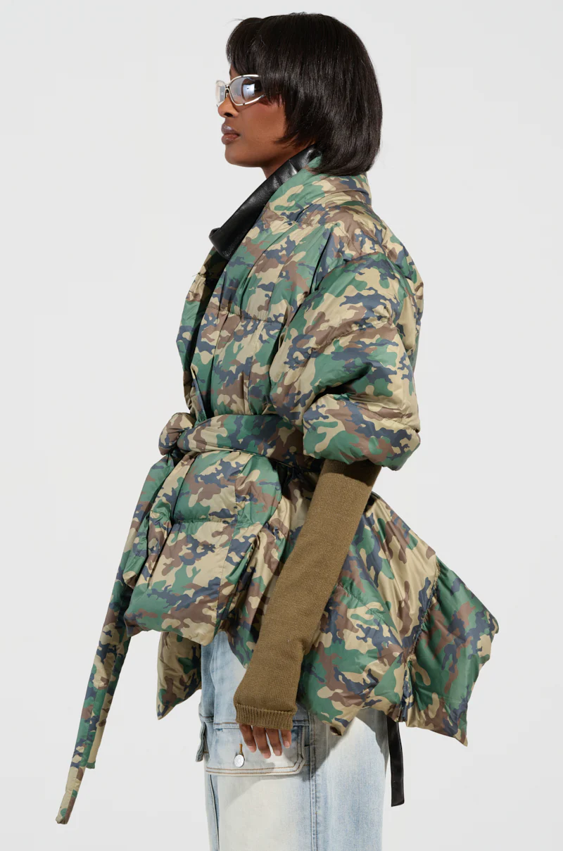 CAMO LONG RIB SLEEVE PEPLUM PUFFER COAT - Image 4
