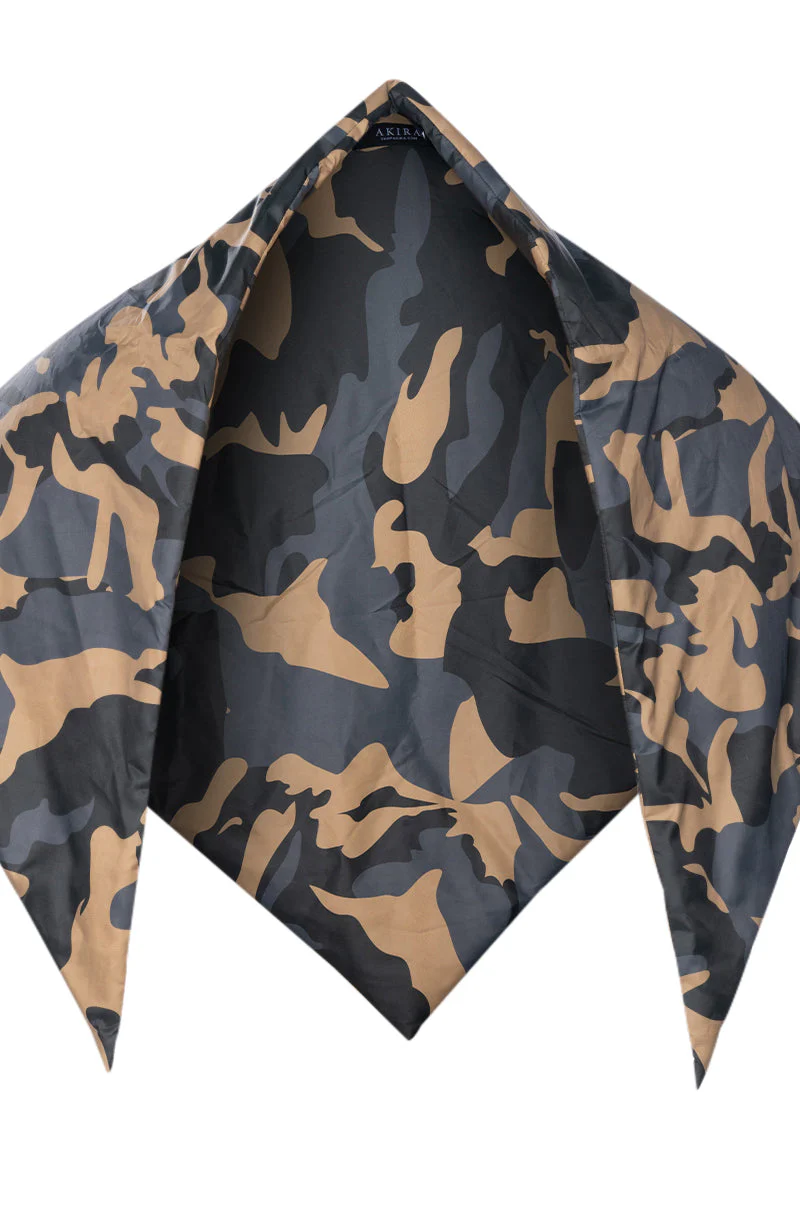 CAMPING PUFFER SCARF IN CAMO - Image 4