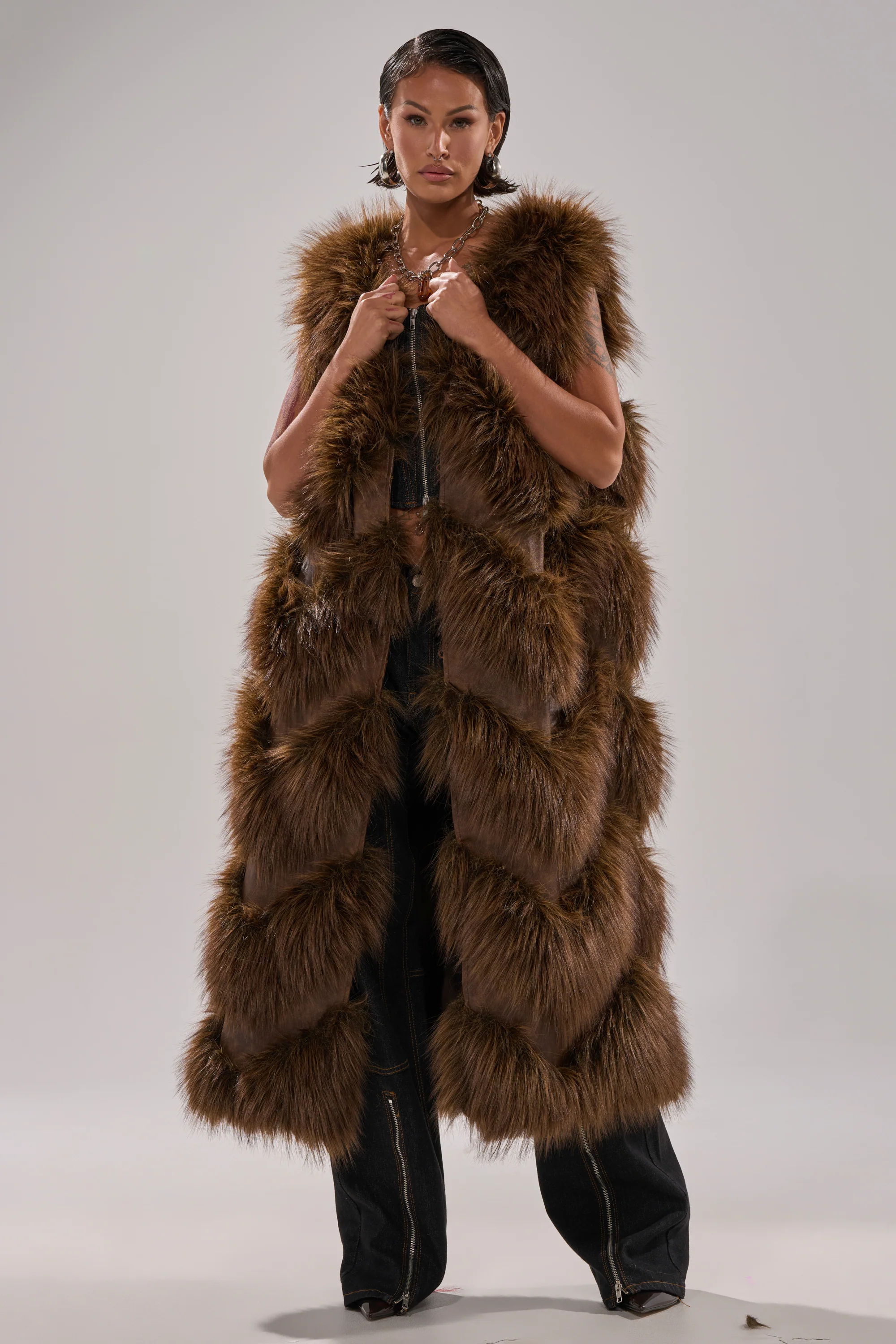 CAN'T BE BOTHERED PANELED FUR VEST - Image 2