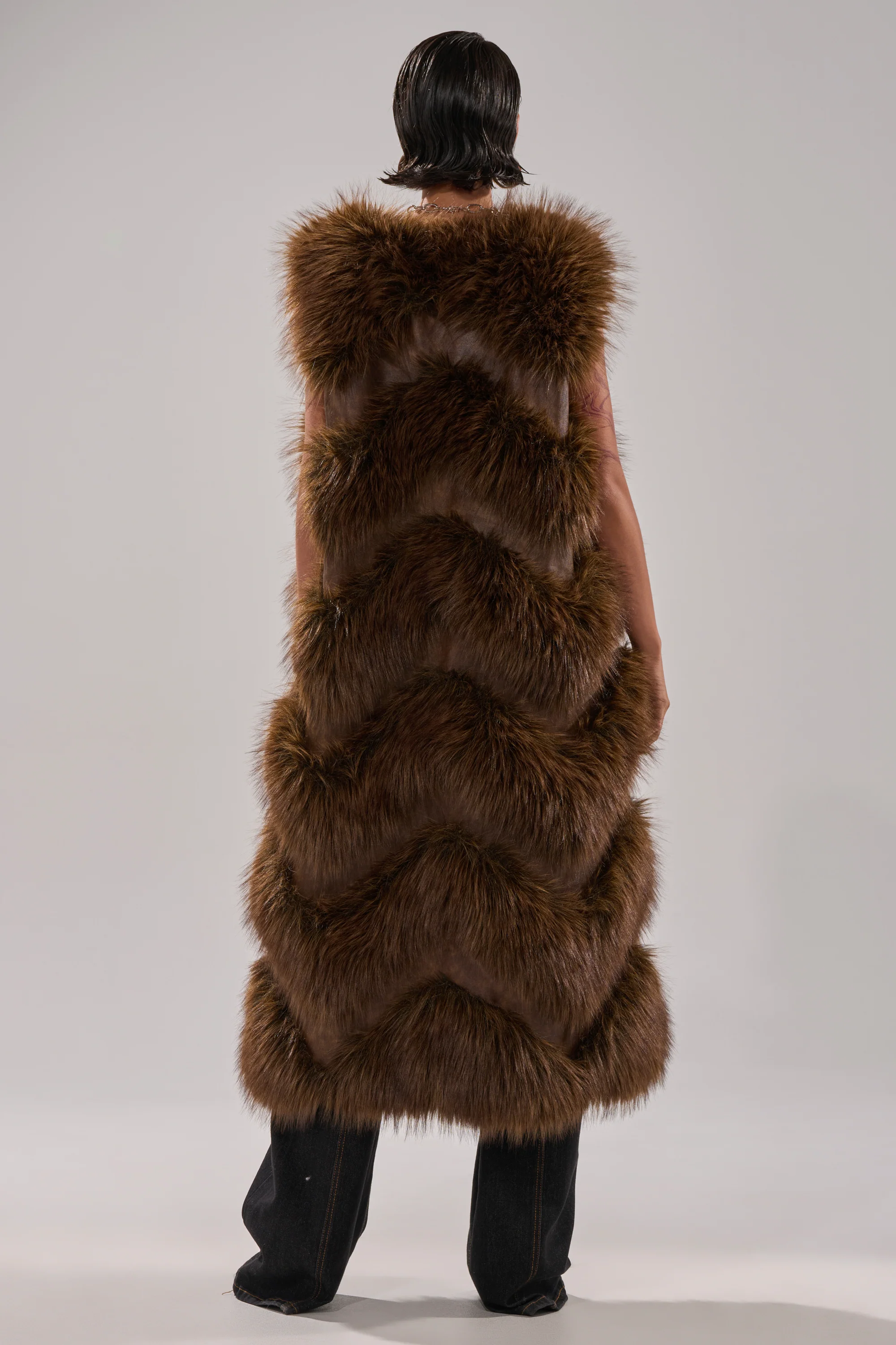 CAN'T BE BOTHERED PANELED FUR VEST - Image 7
