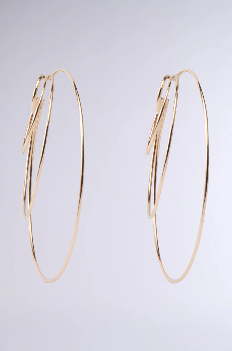 CANT KEEP UP HOOP EARRING - Image 6
