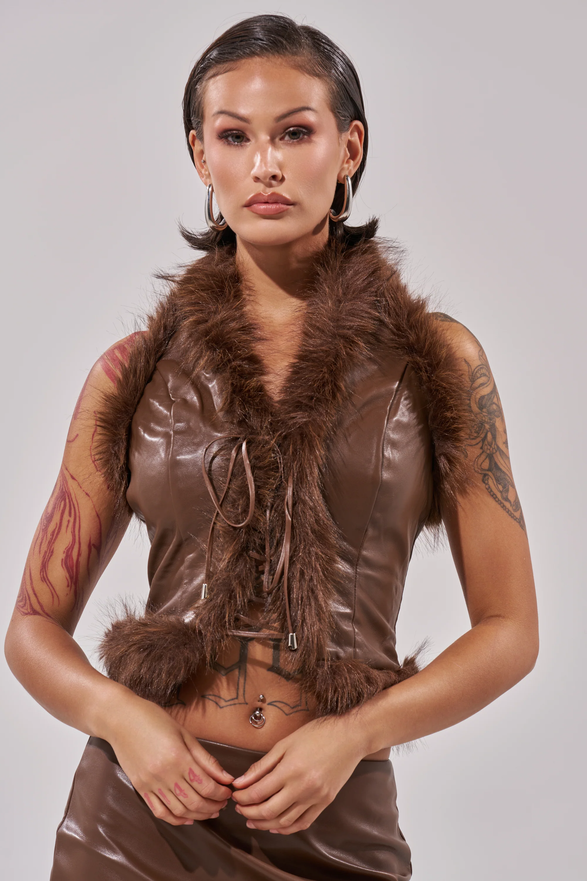 CANT MISS ME FAUX LEATHER FUR CORSET - Image 3