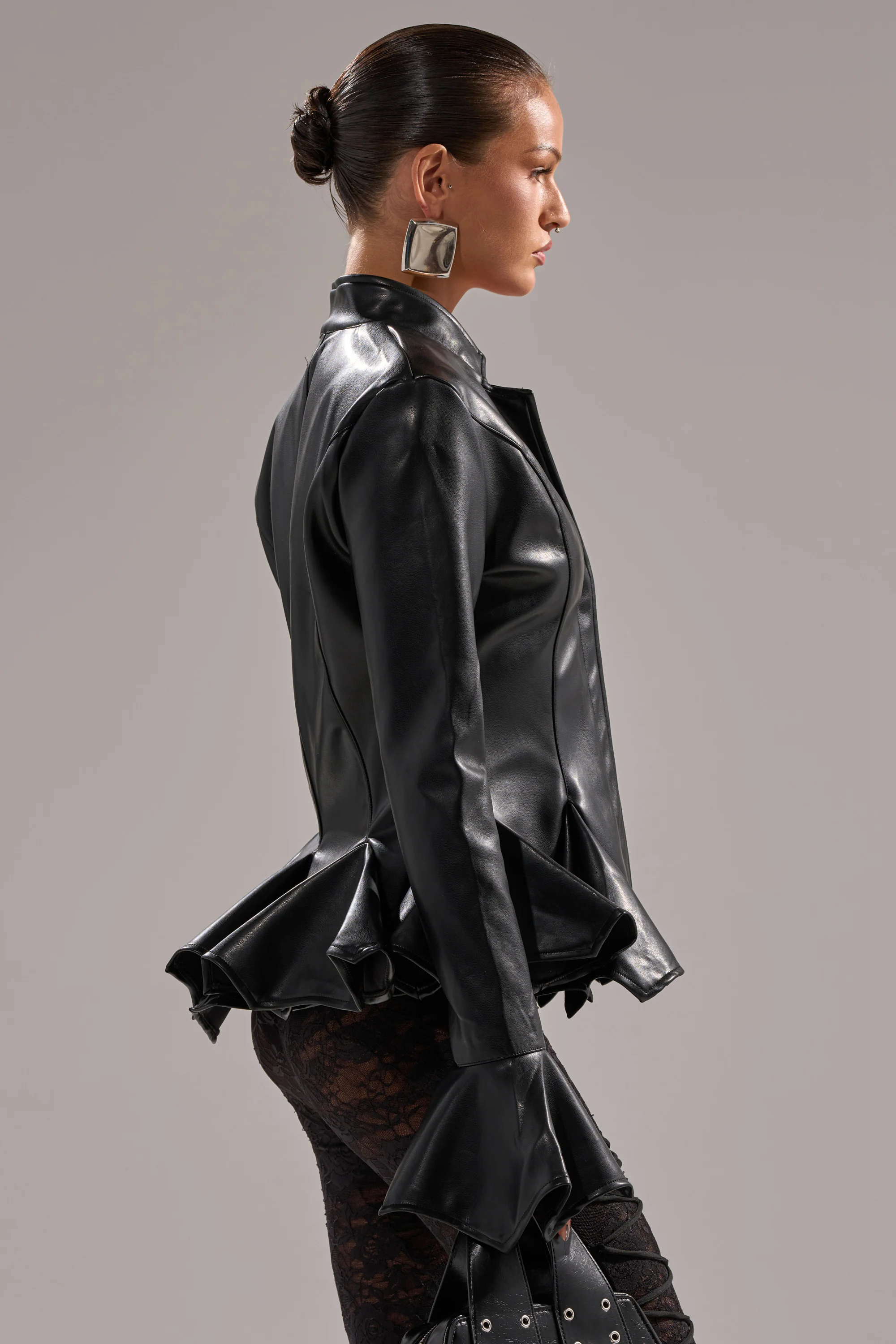 CARMEN BODYCON BLAZER IN BLACK - Image 3