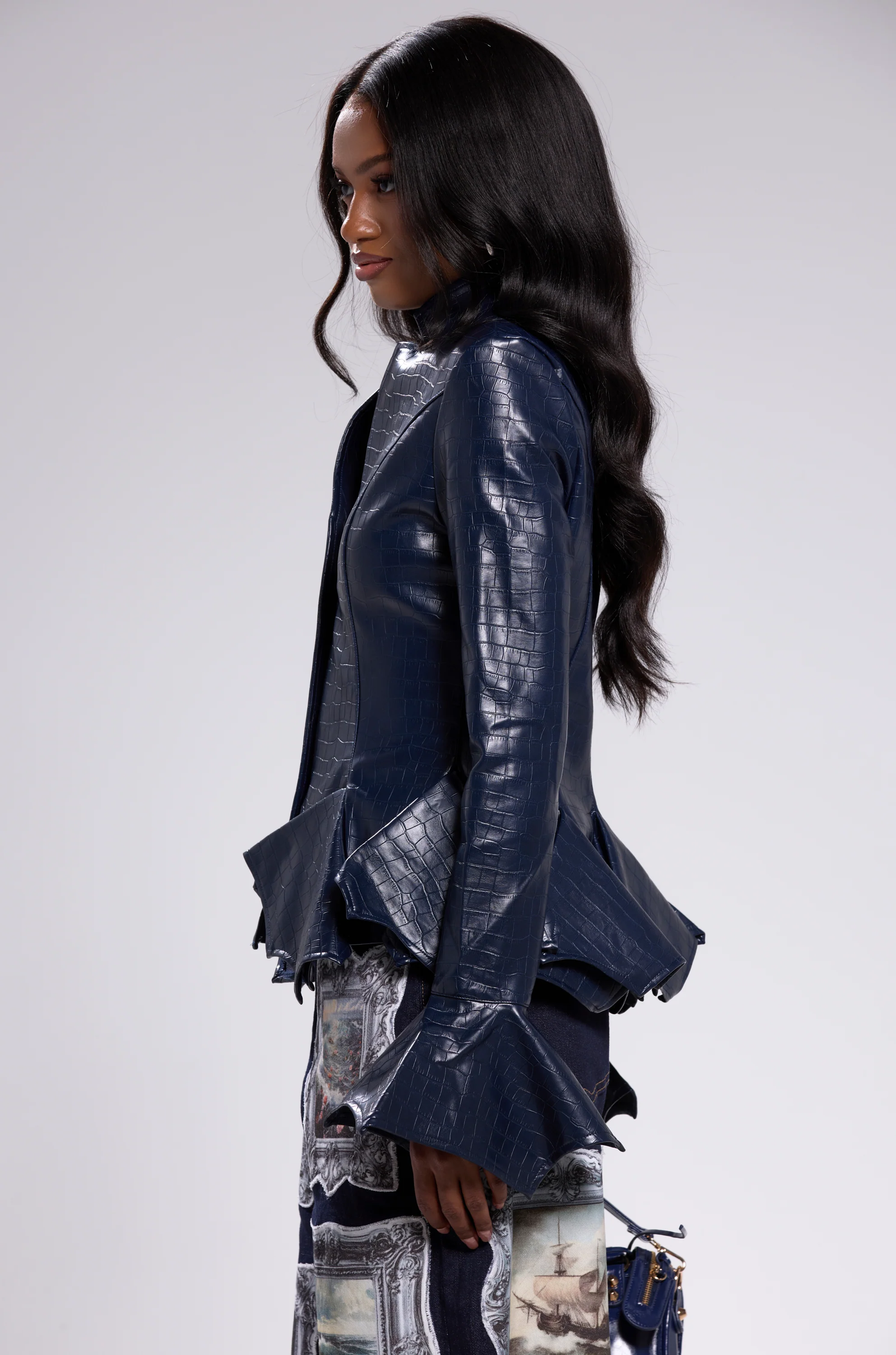 CARMEN BODYCON BLAZER IN NAVY - Image 4