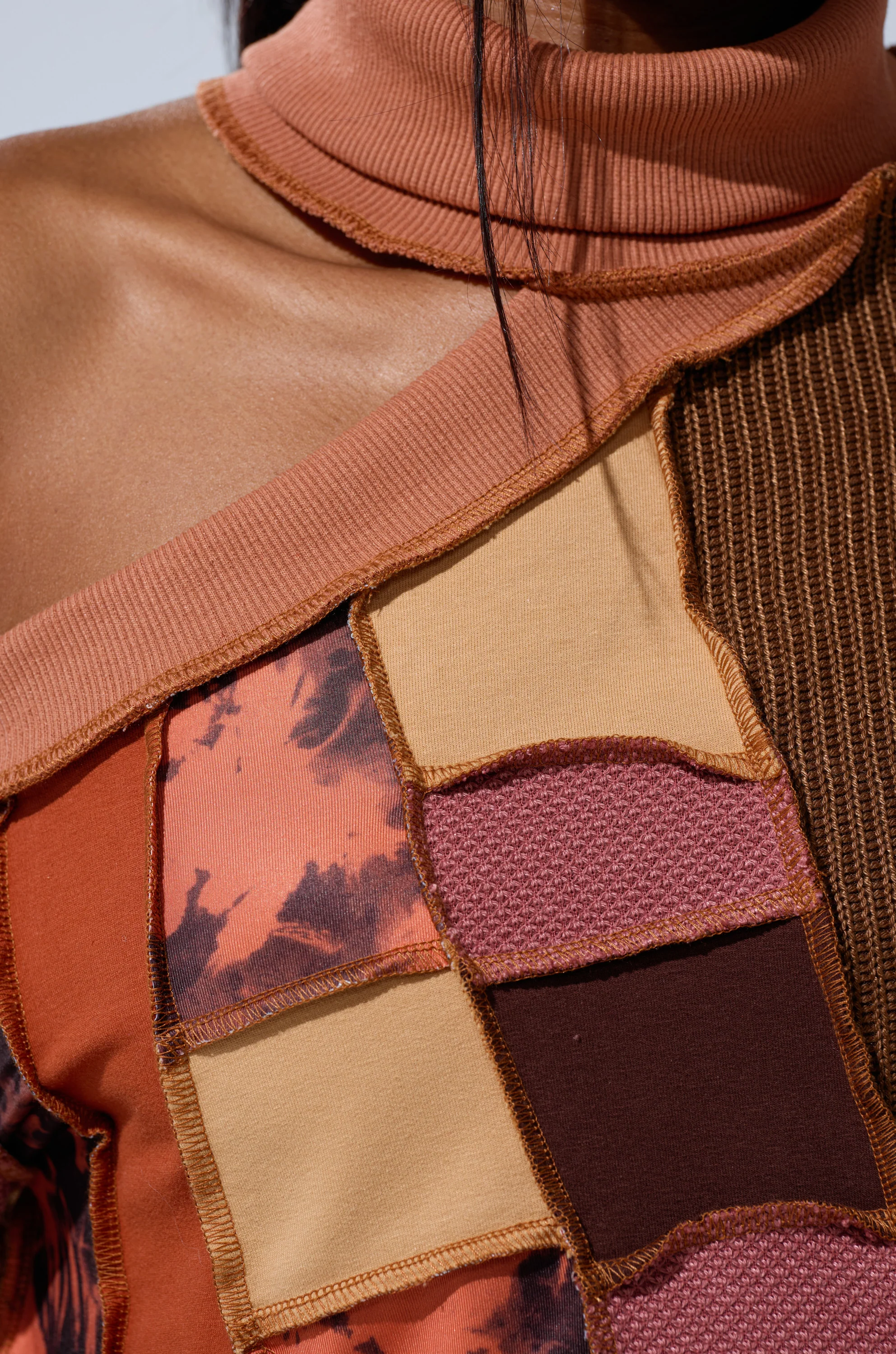 CATCH FEELINGS PATCHWORK SWEATSHIRT - Image 7