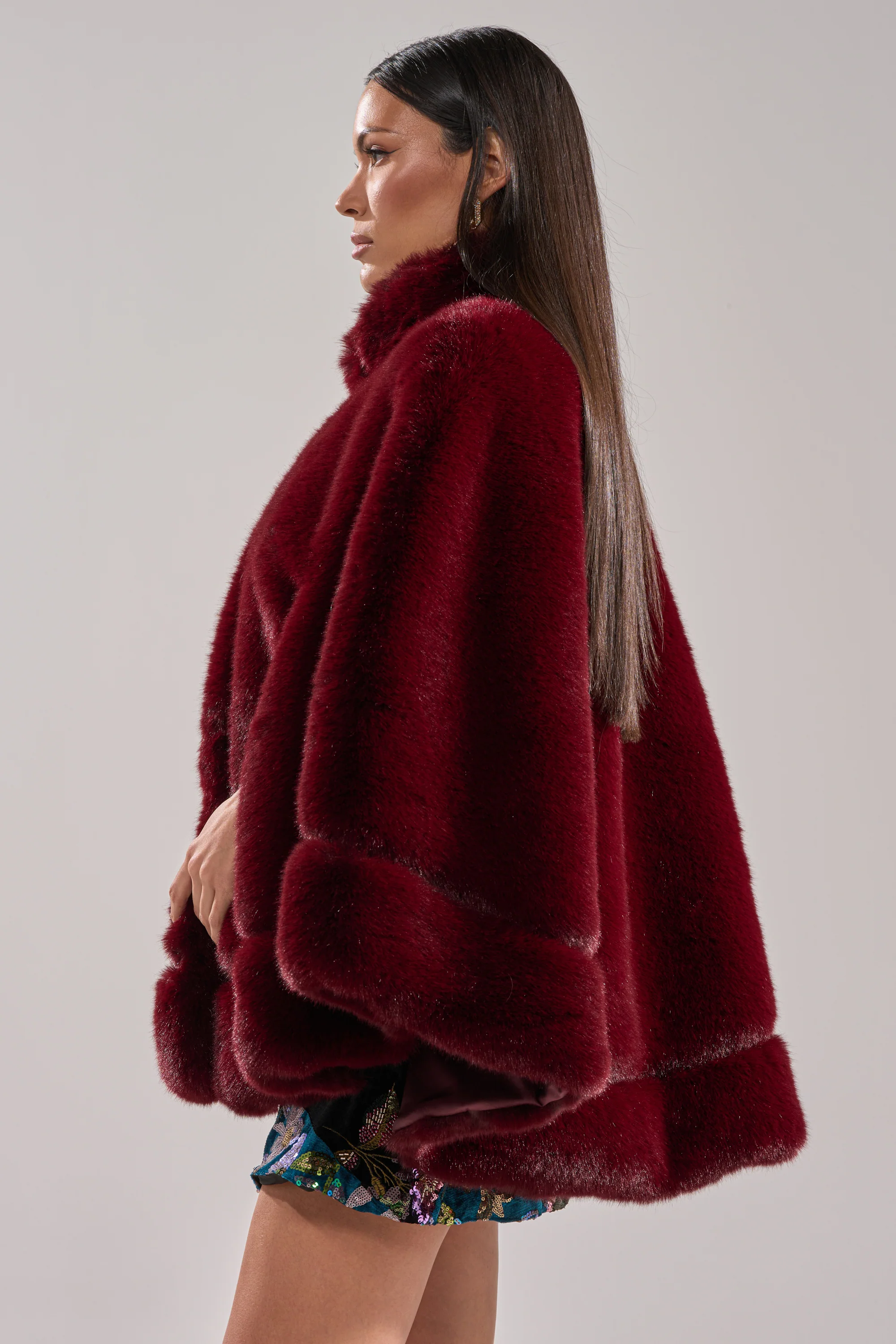 CELINE FAUX FUR CAPE - Image 6