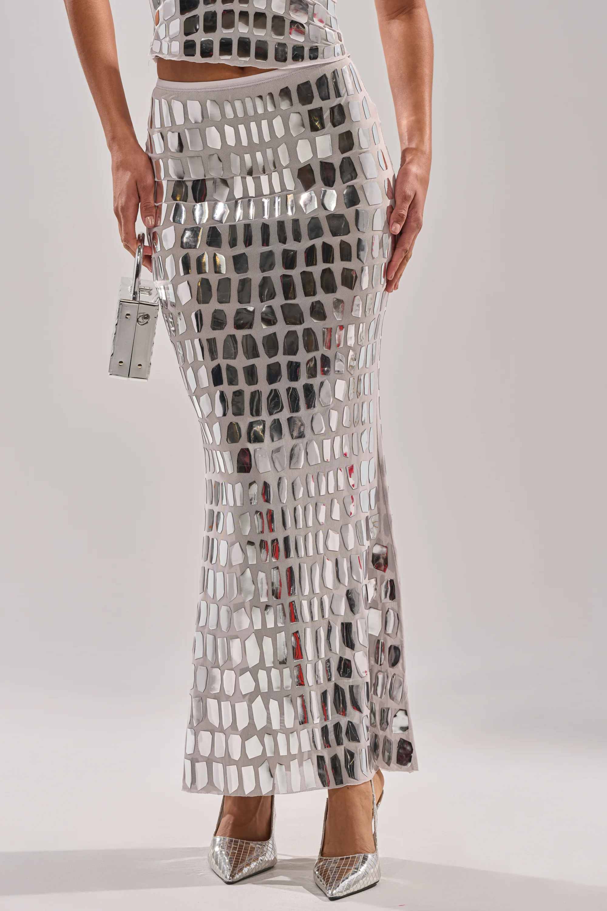 CHAMPAGNE POPPIN MAXI SKIRT - Image 4