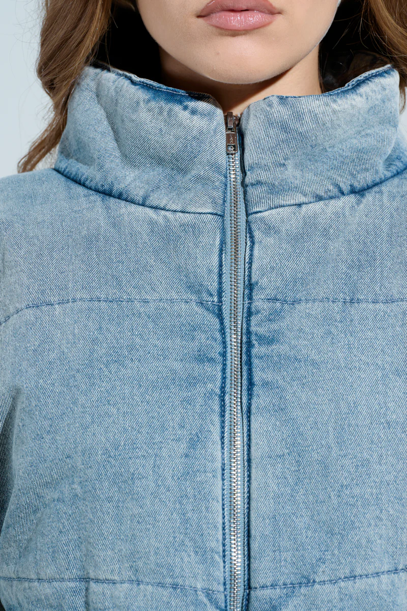 CHARLI CROPPED DENIM PUFFER - Image 9