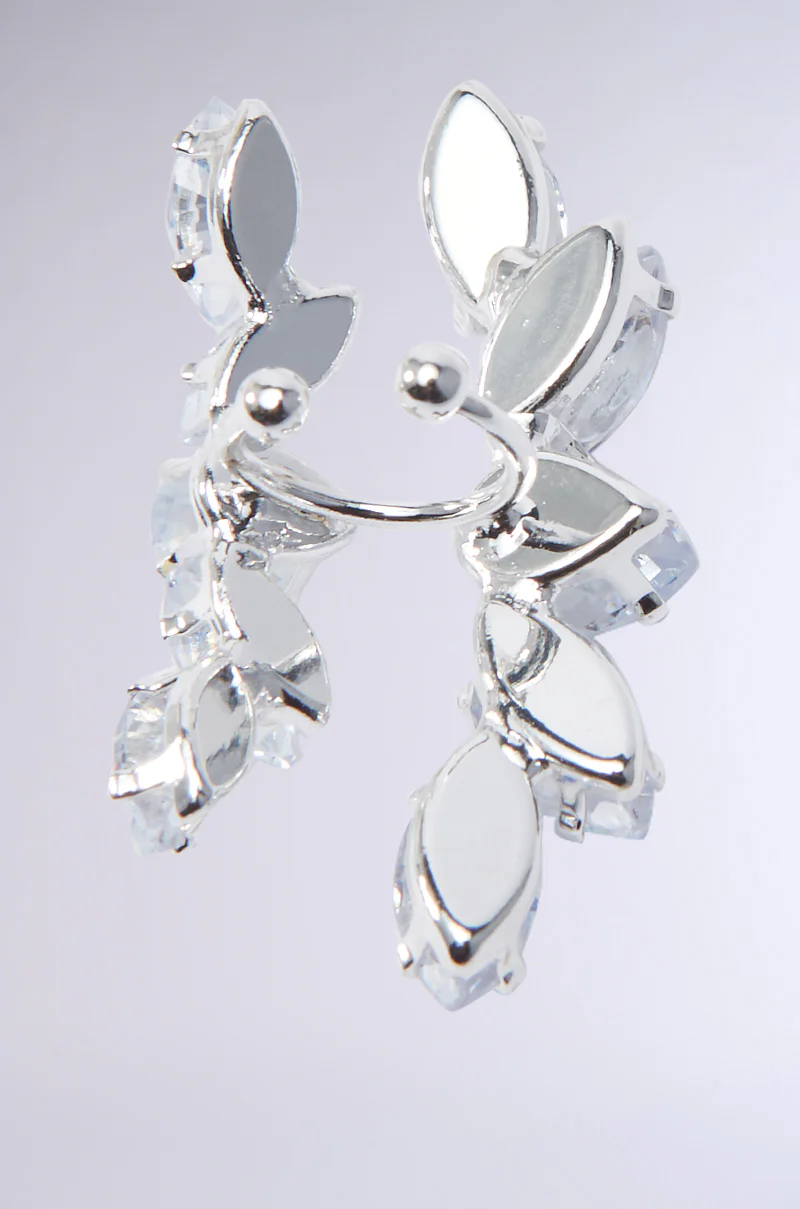 CHARMER FAUX LIP RING - Image 5