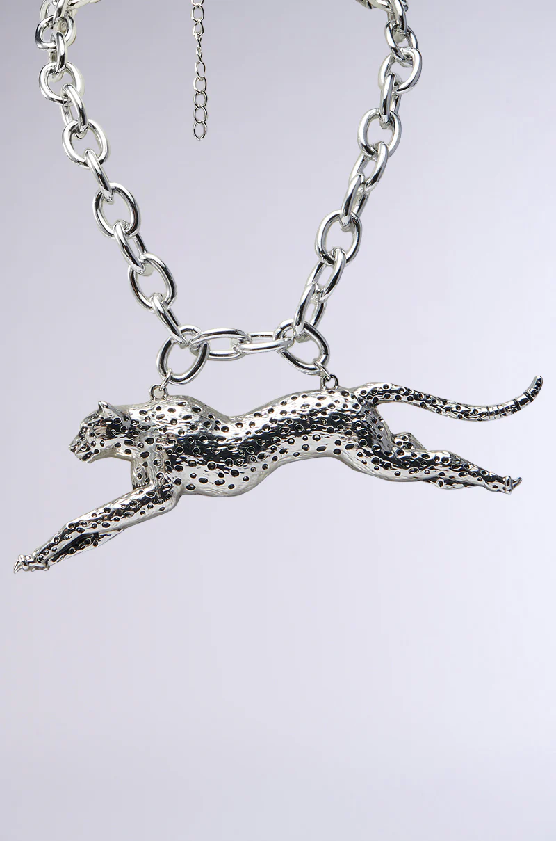 CHASE ME STATEMENT NECKLACE - Image 4