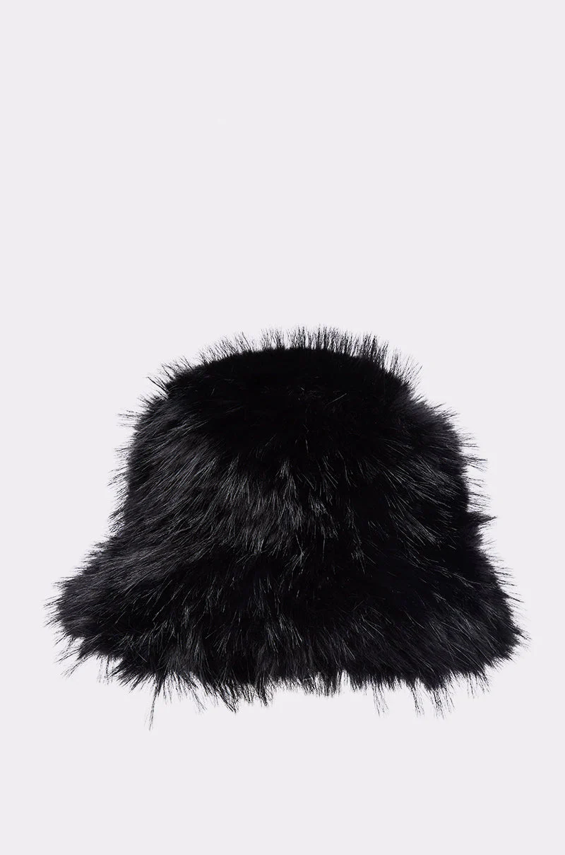 CHIC FAUX FUR BUCKET HAT - Image 2