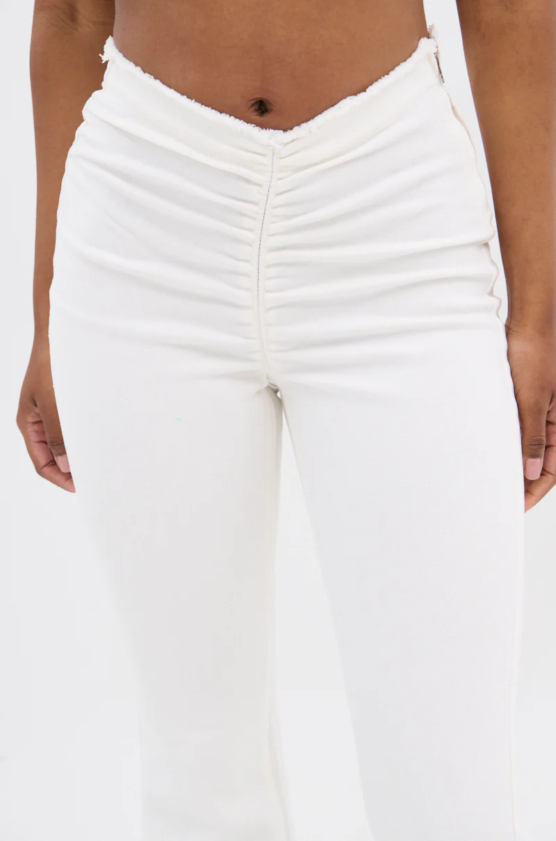 CINCHED UP DENIM PANT IN WHITE - Image 7