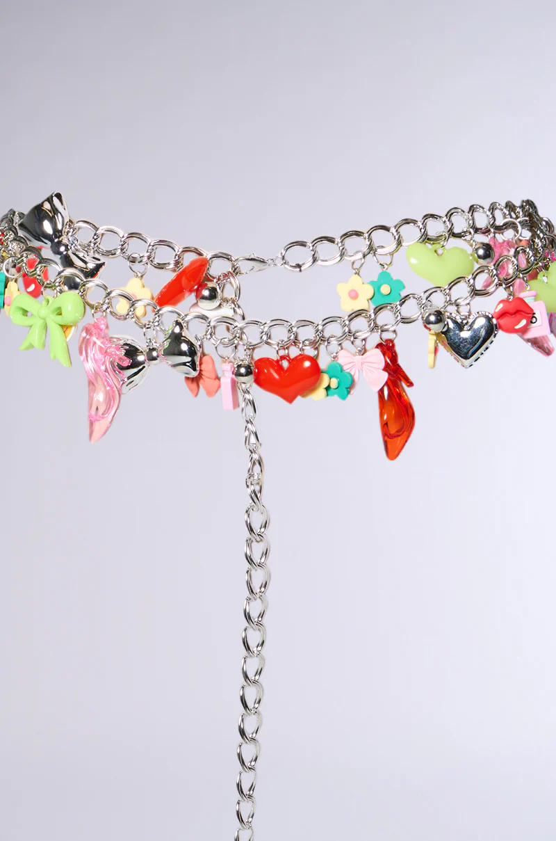 CINDY MULTI CHARM CHAIN BELT - Image 4