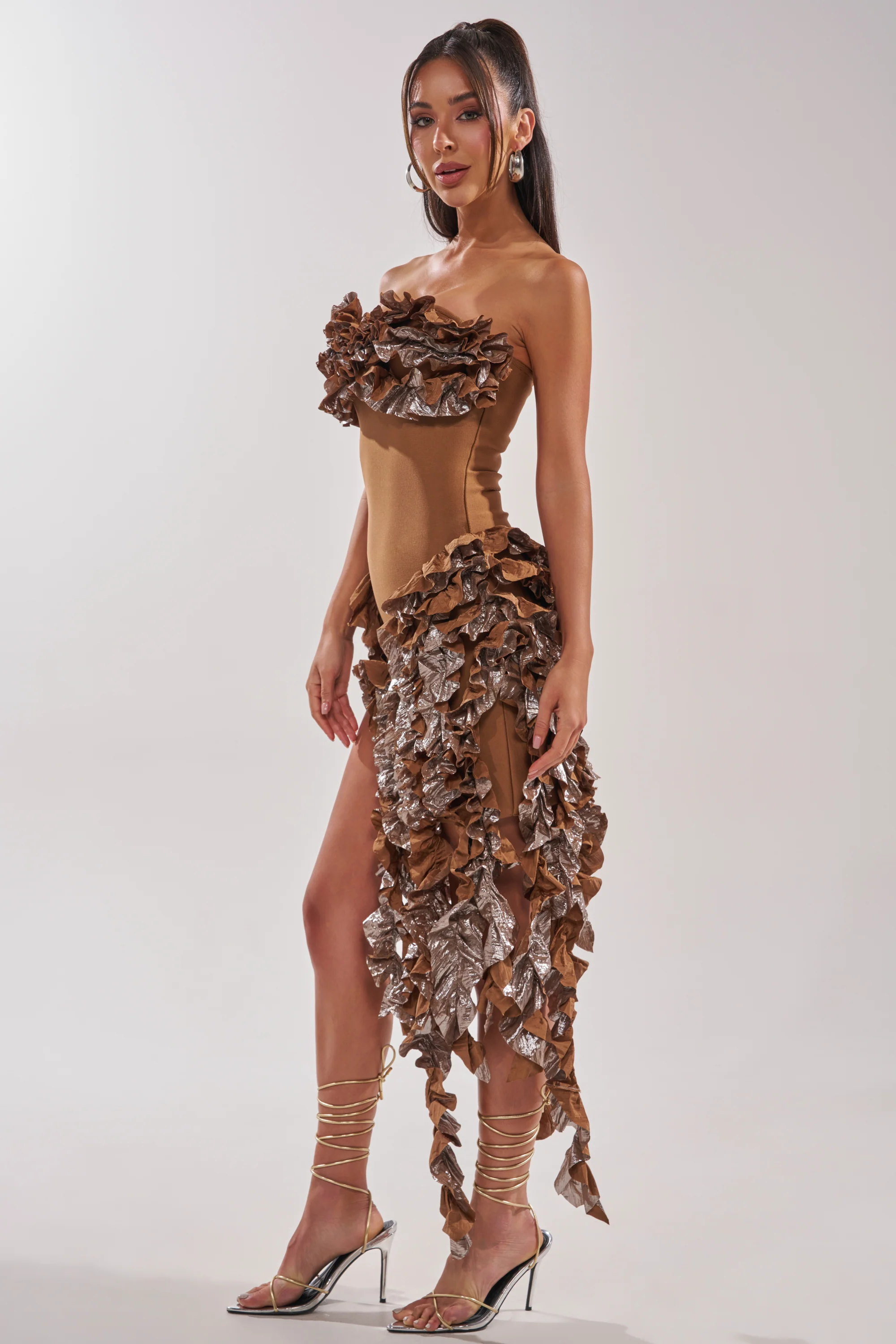 CITY LIGHTS RUFFLE MIDI DRESS IN BRONZE - Image 5