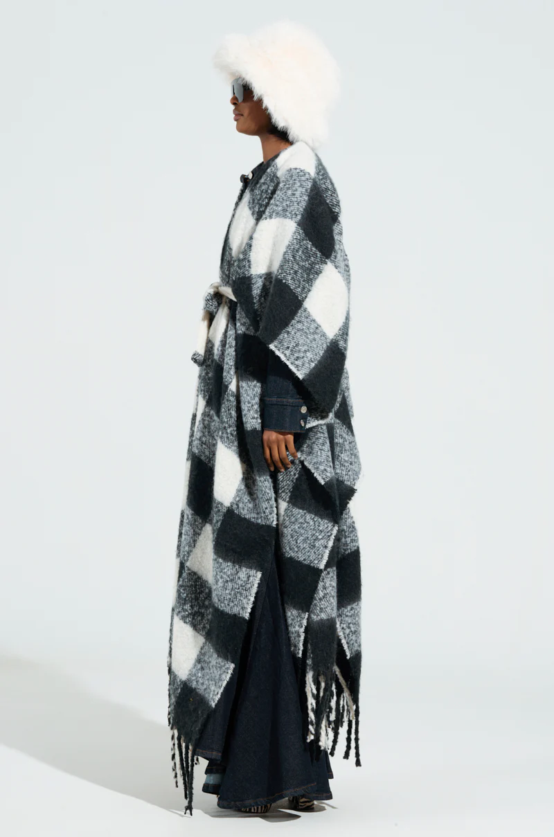 CLASSY PLAID PONCHO - Image 4