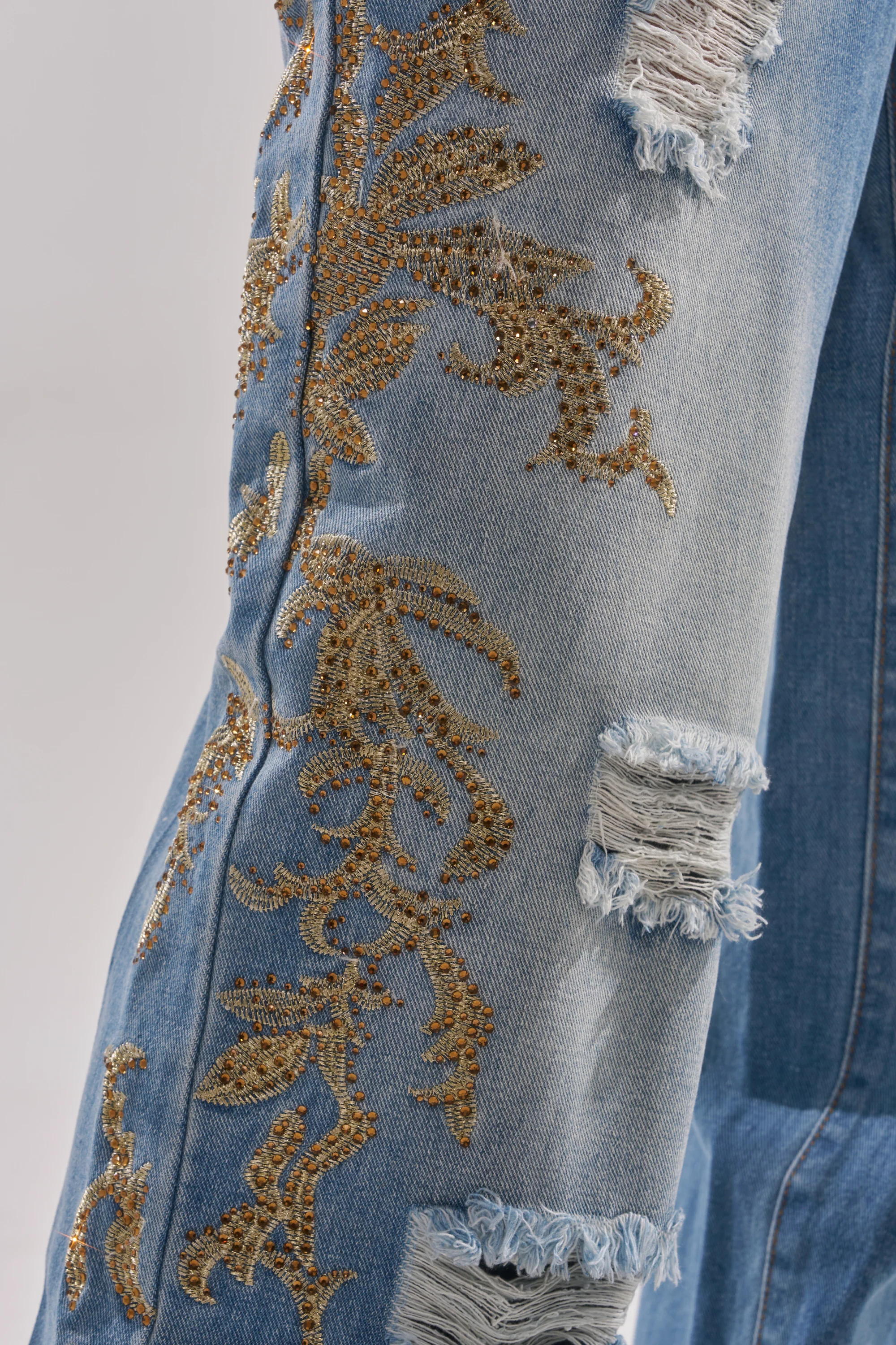 CLEO GOLDEN DISTRESSED STRAIGHT DENIM PANT - Image 8