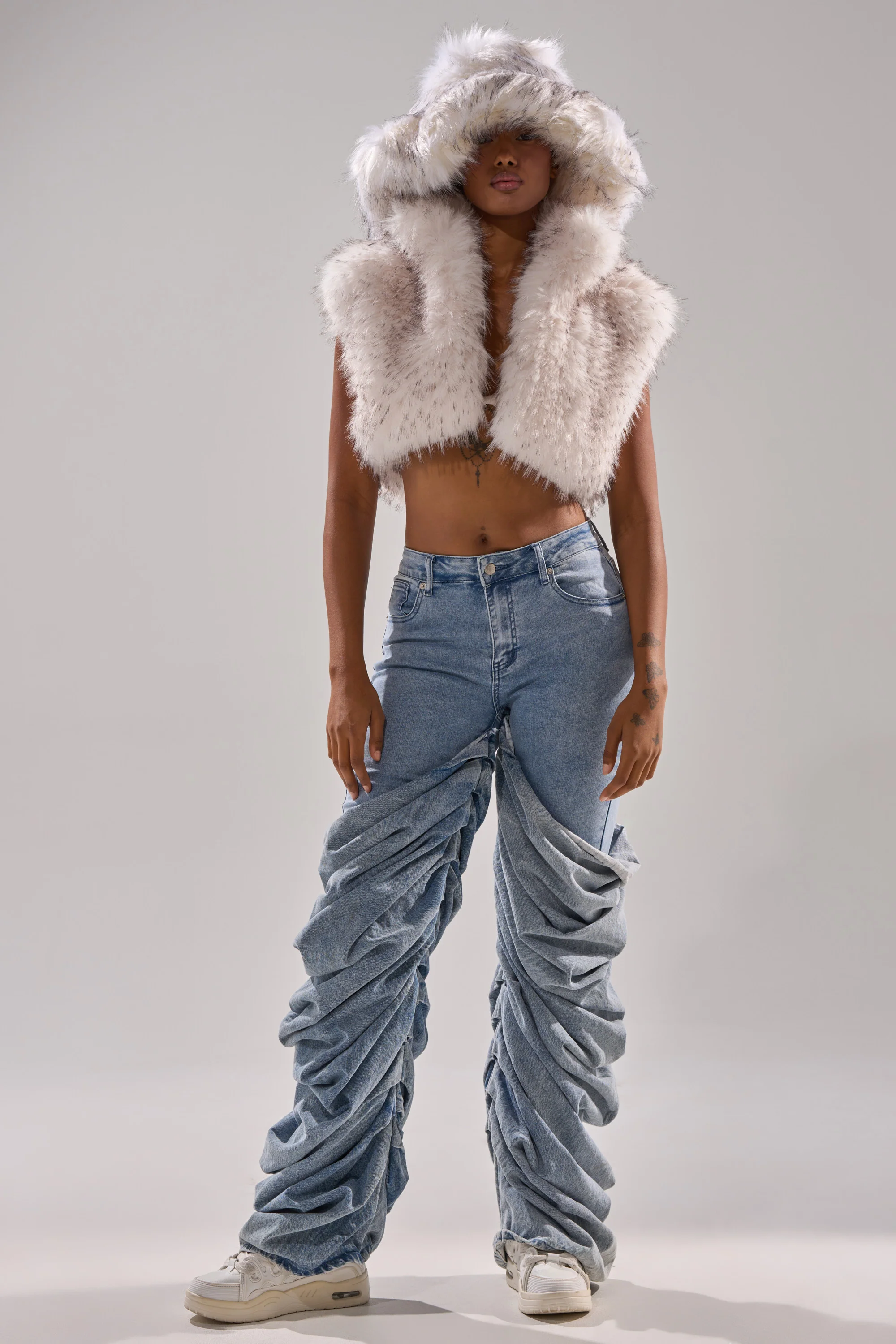 COCO CROPPED FUR VEST IN WHITE MULTI - Image 4