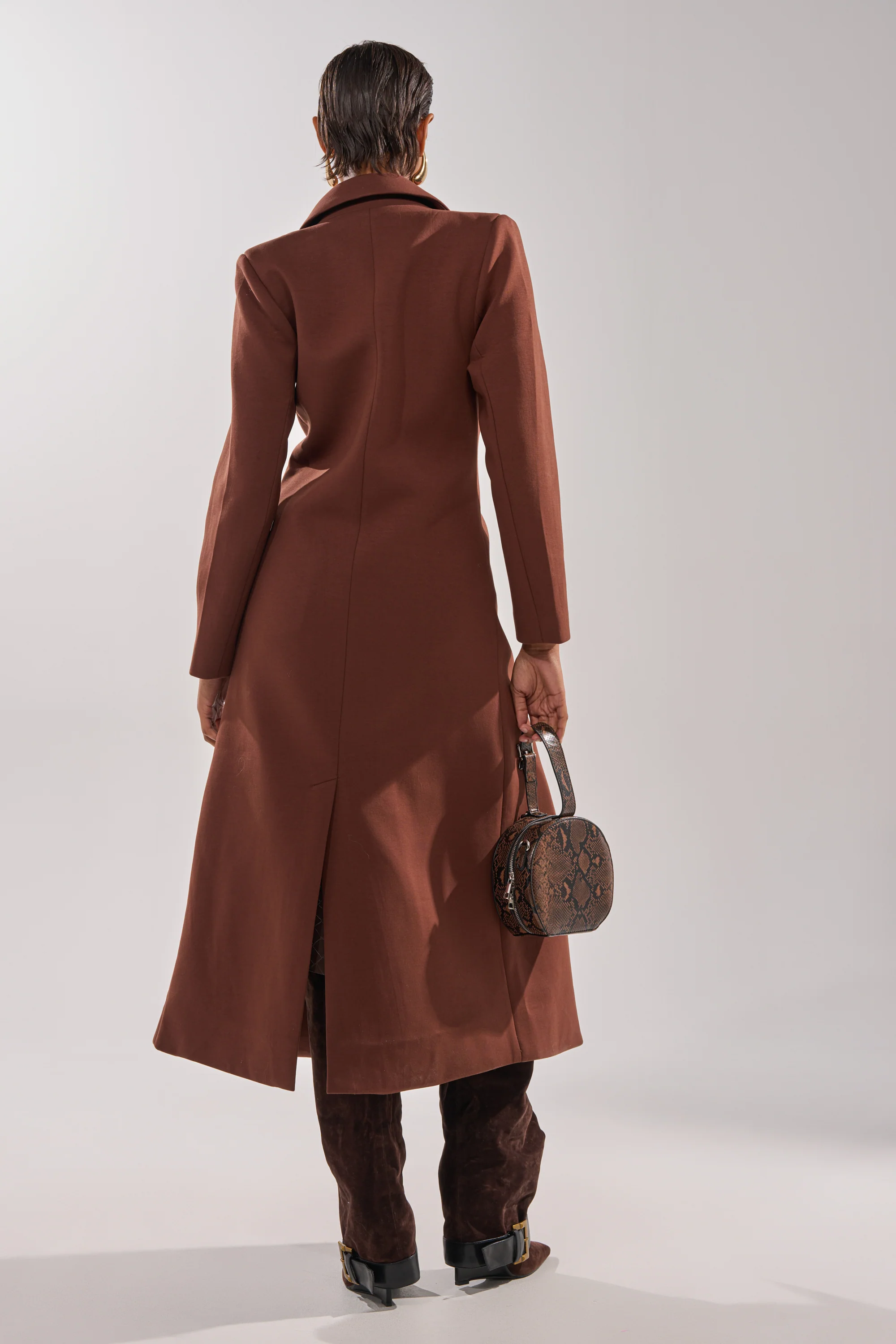 COCOA BUTTER SCUBA TRENCH IN BROWN - Image 5