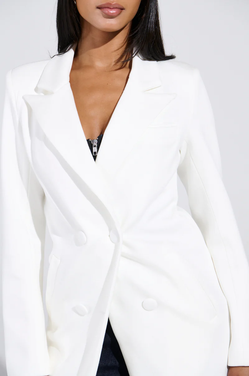 COCOA BUTTER TRENCH IN WHITE - Image 7
