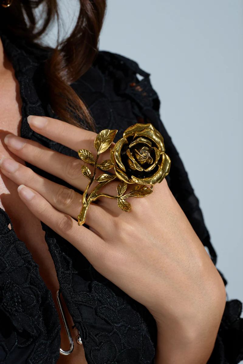 COME TO THE GARDEN RING - Image 3