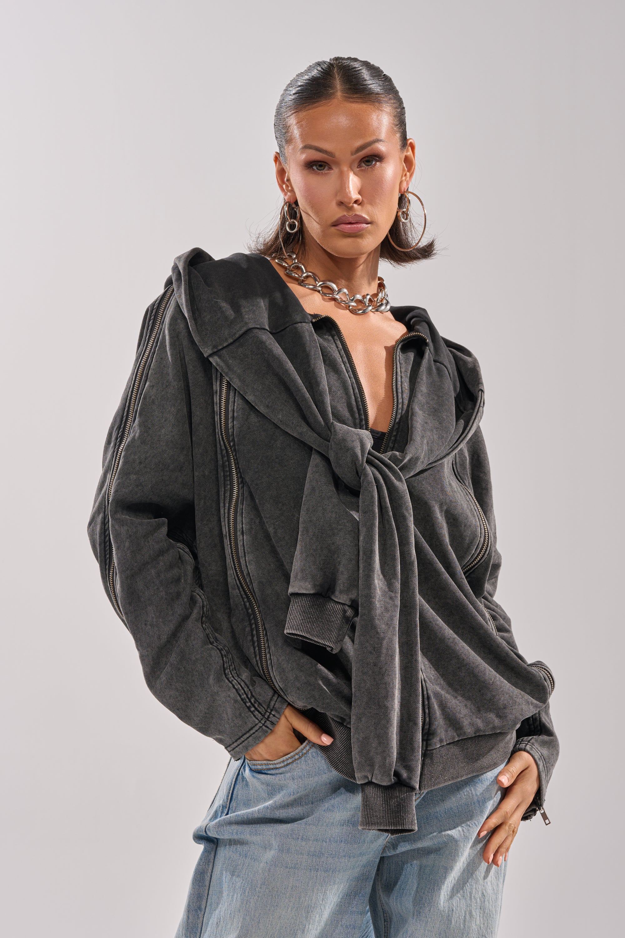 COOL GAL TIE SWEATSHIRT - Image 5