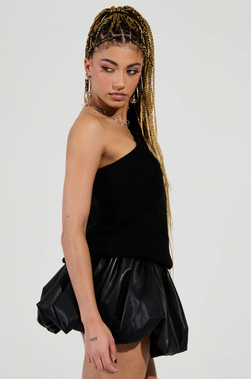 COQUETTE CHIC CHUNKY SWEATER IN BLACK - Image 5