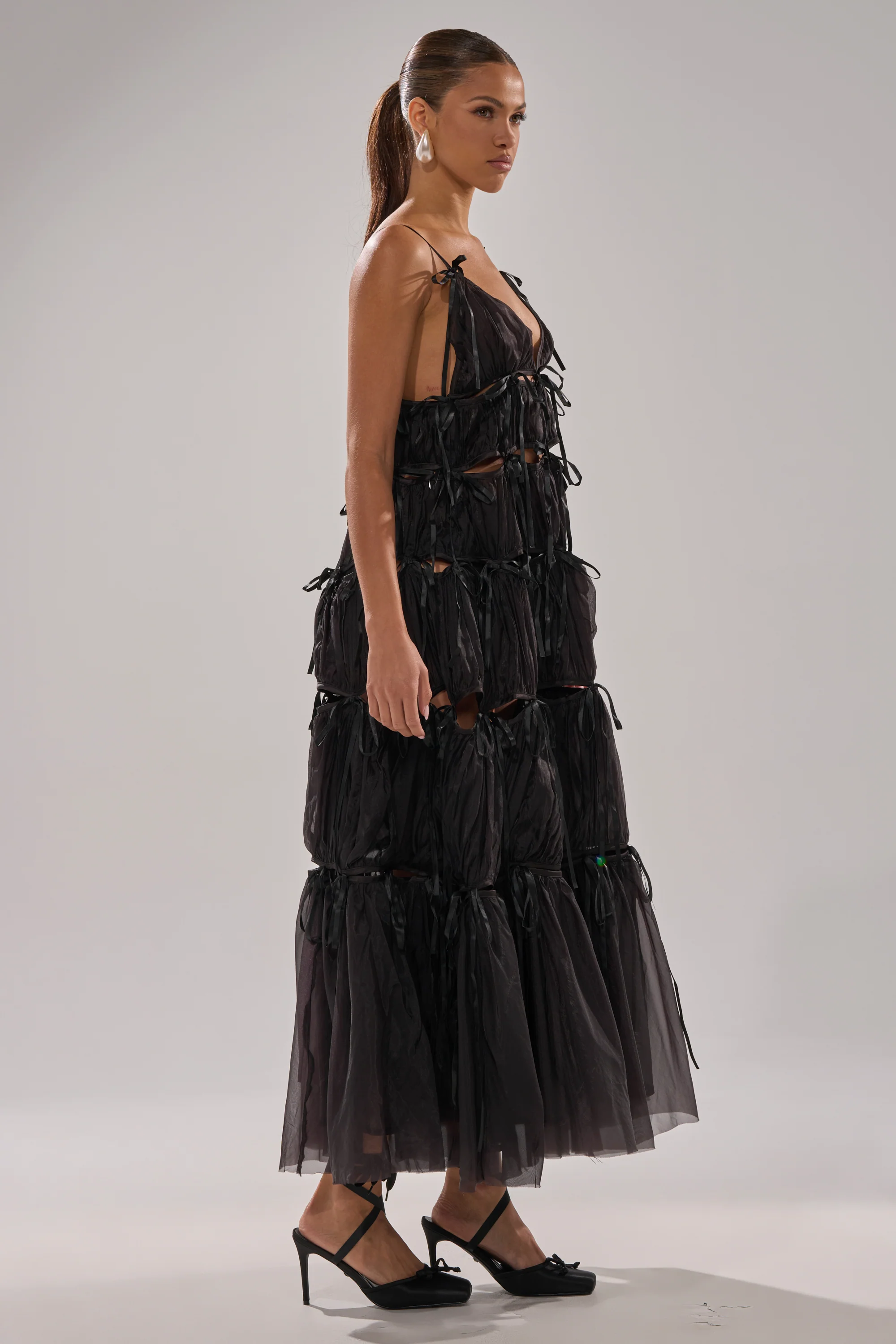 COULDN'T BE ME IF YOU TRIED TIE MAXI DRESS IN BLACK - Image 4