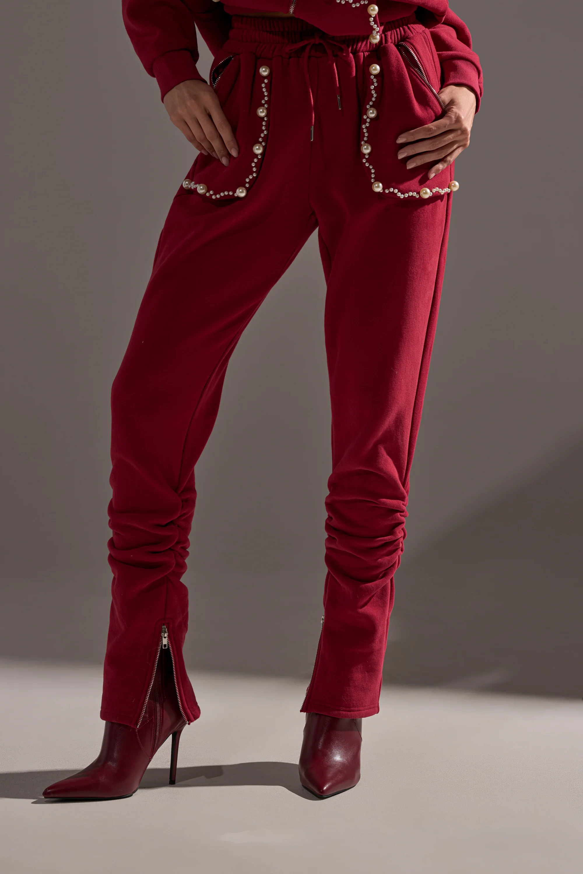COZY HOLIDAY PEARL JOGGER IN BURGUNDY - Image 12