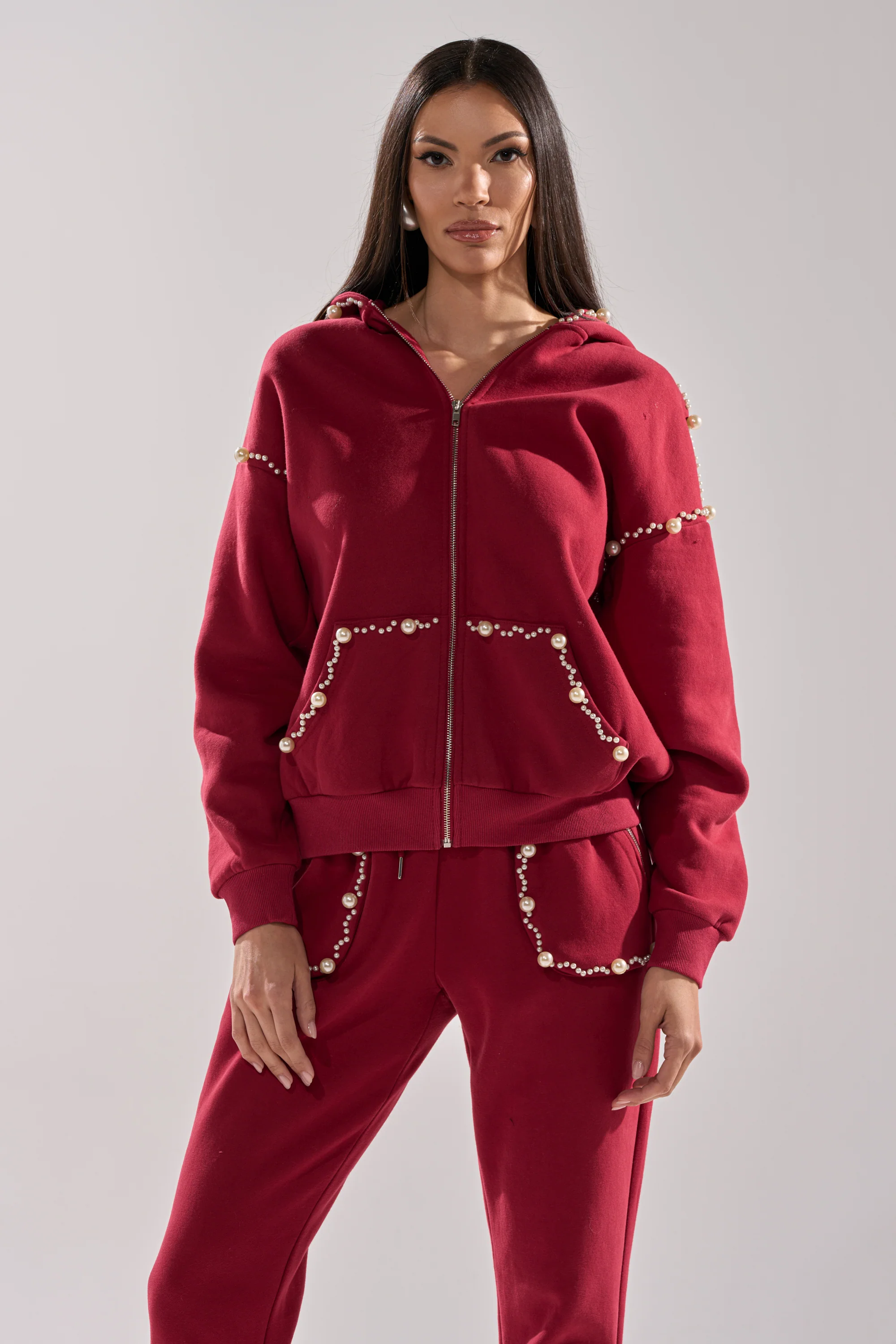 COZY HOLIDAY PEARL SWEATSHIRT IN BURGUNDY - Image 16