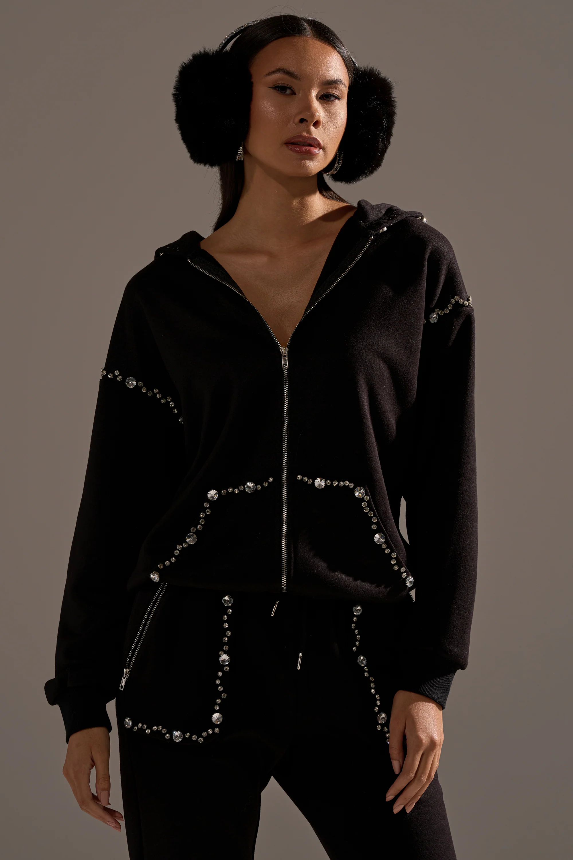 COZY HOLIDAY RHINESTONE ZIP UP SWEATSHIRT IN BLACK - Image 20