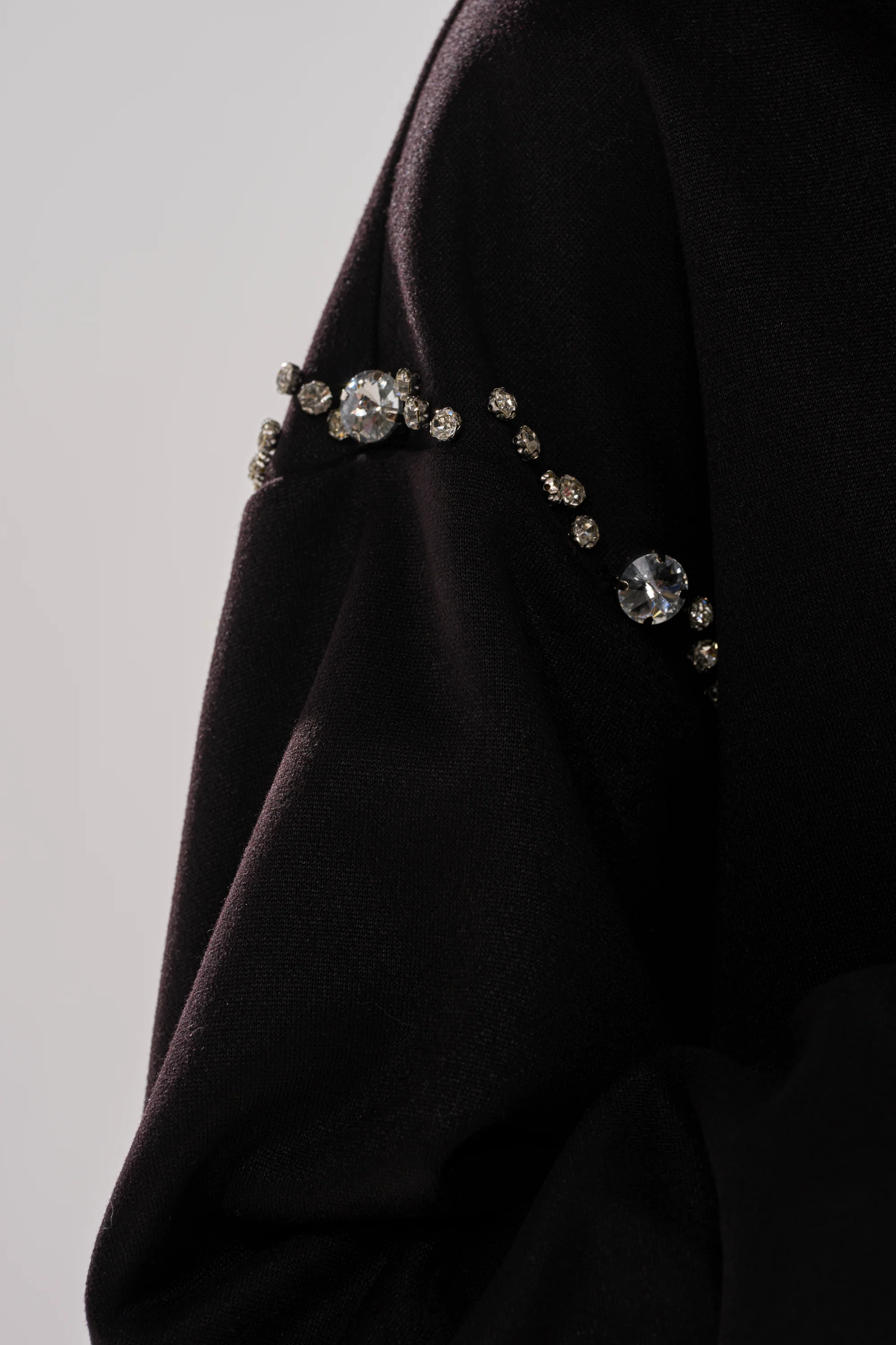 COZY HOLIDAY RHINESTONE ZIP UP SWEATSHIRT IN BLACK - Image 34